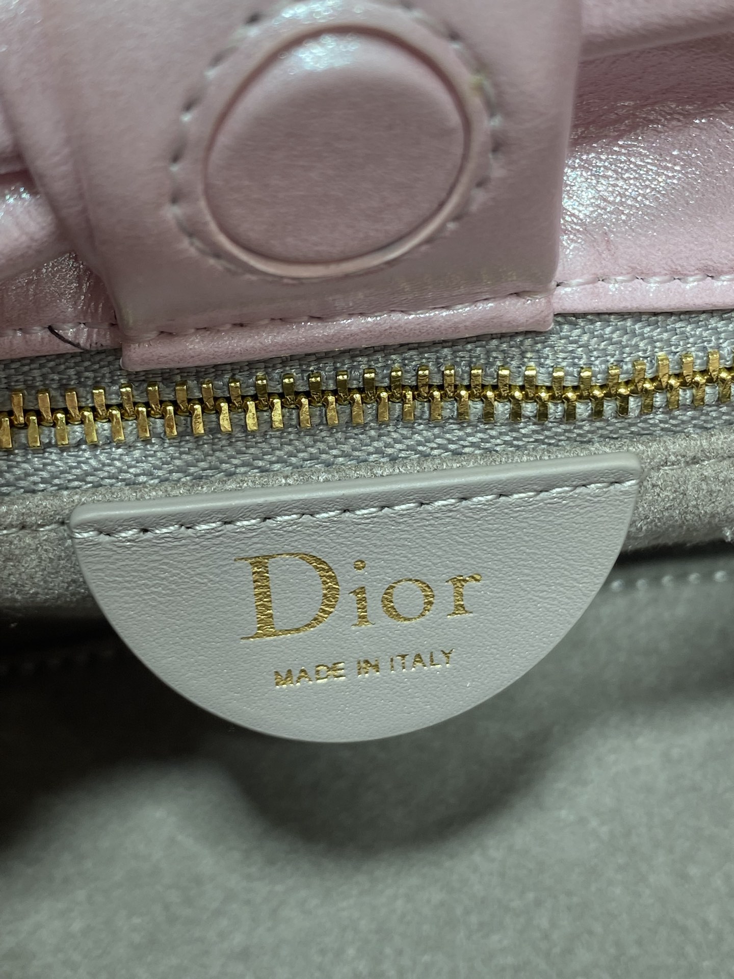 现货‼️🎀Dior-LAMBSKIN 2026春夏新款LAMBSKIN链条包，全新的包形，小牛皮革的质感