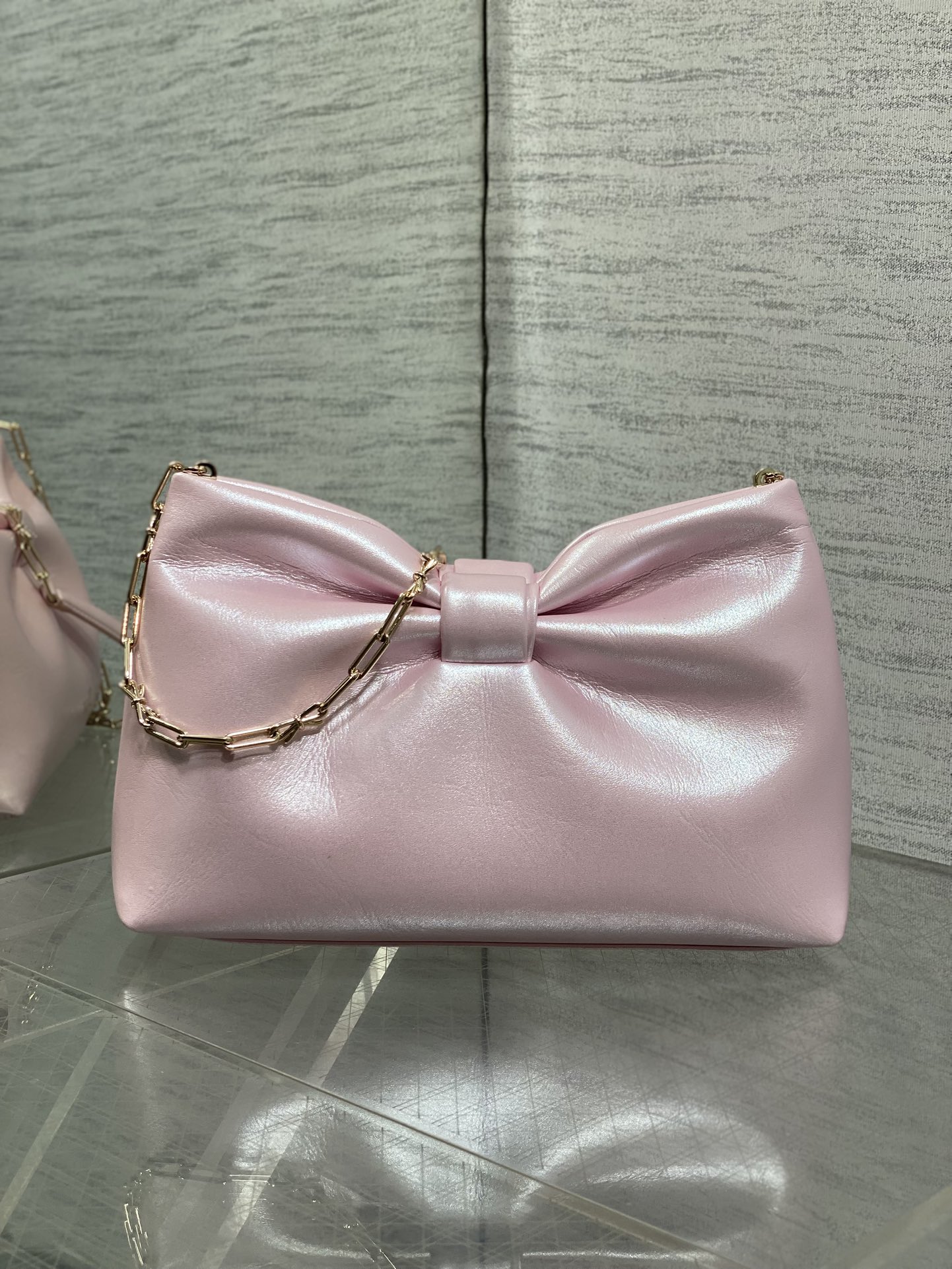 现货‼️🎀Dior-LAMBSKIN 2026春夏新款LAMBSKIN链条包，全新的包形，小牛皮革的质感
