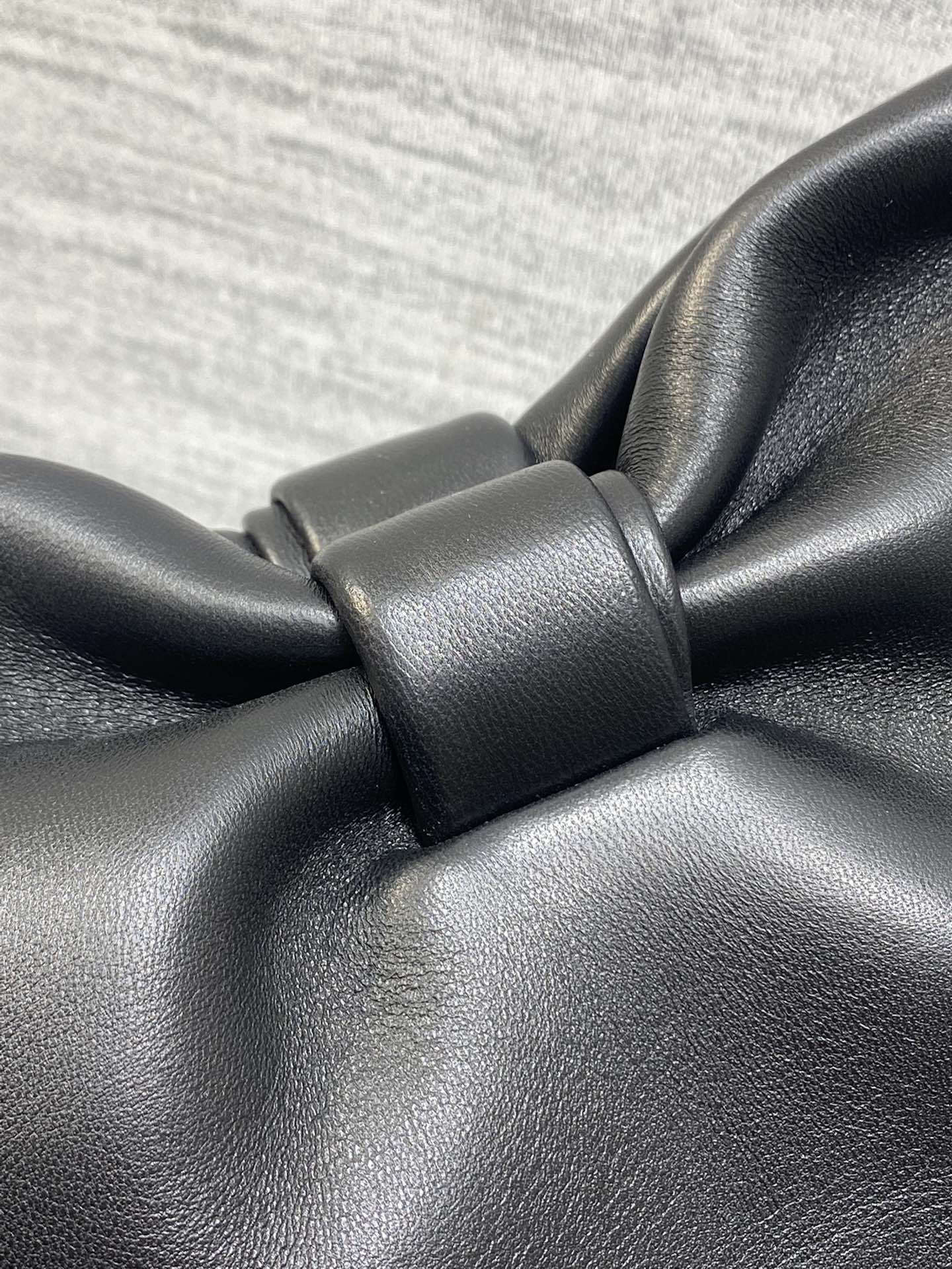 现货‼️🎀Dior-LAMBSKIN 2026春夏新款LAMBSKIN链条包，全新的包形，小牛皮革的质感