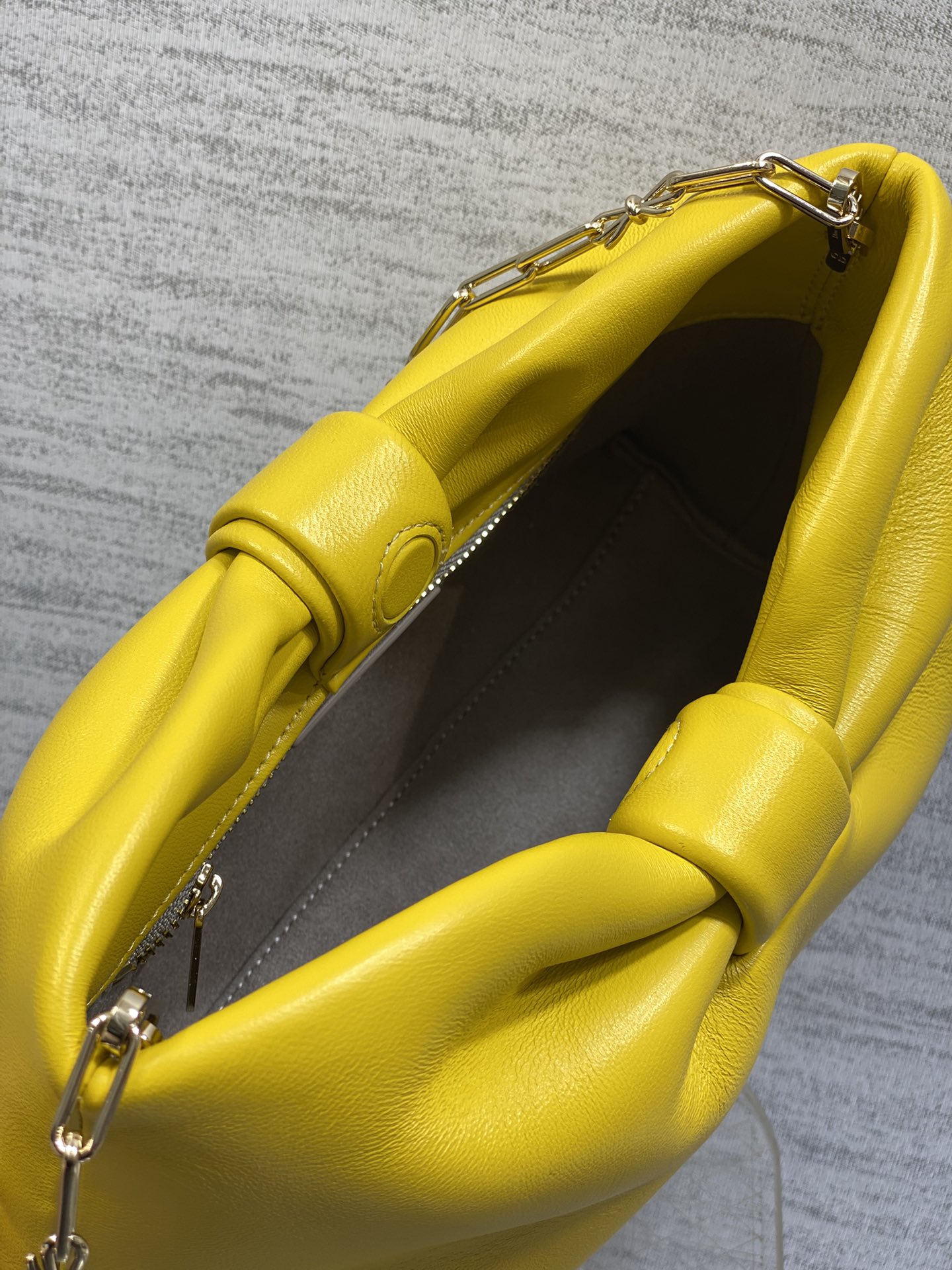 现货‼️🎀Dior-LAMBSKIN 2026春夏新款LAMBSKIN链条包，全新的包形，小牛皮革的质感