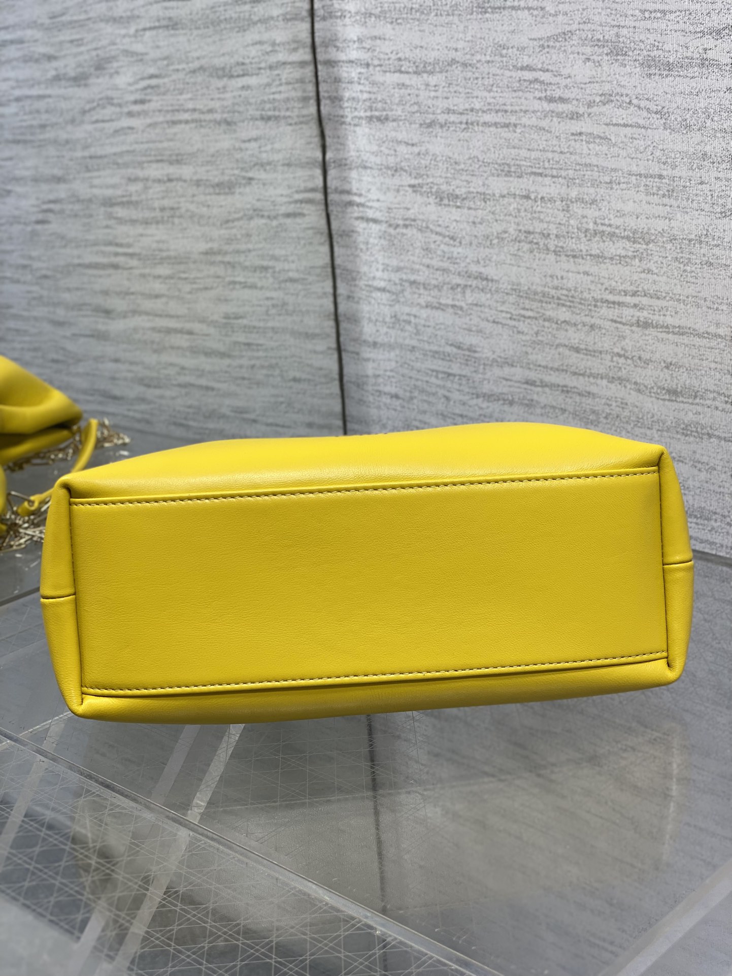 现货‼️🎀Dior-LAMBSKIN 2026春夏新款LAMBSKIN链条包，全新的包形，小牛皮革的质感