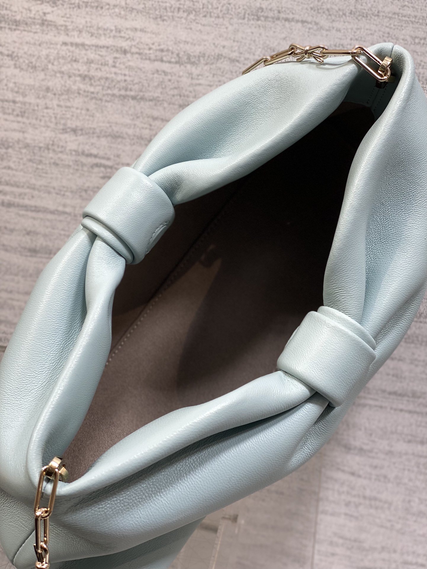 现货‼️🎀Dior-LAMBSKIN 2026春夏新款LAMBSKIN链条包，全新的包形，小牛皮革的质感