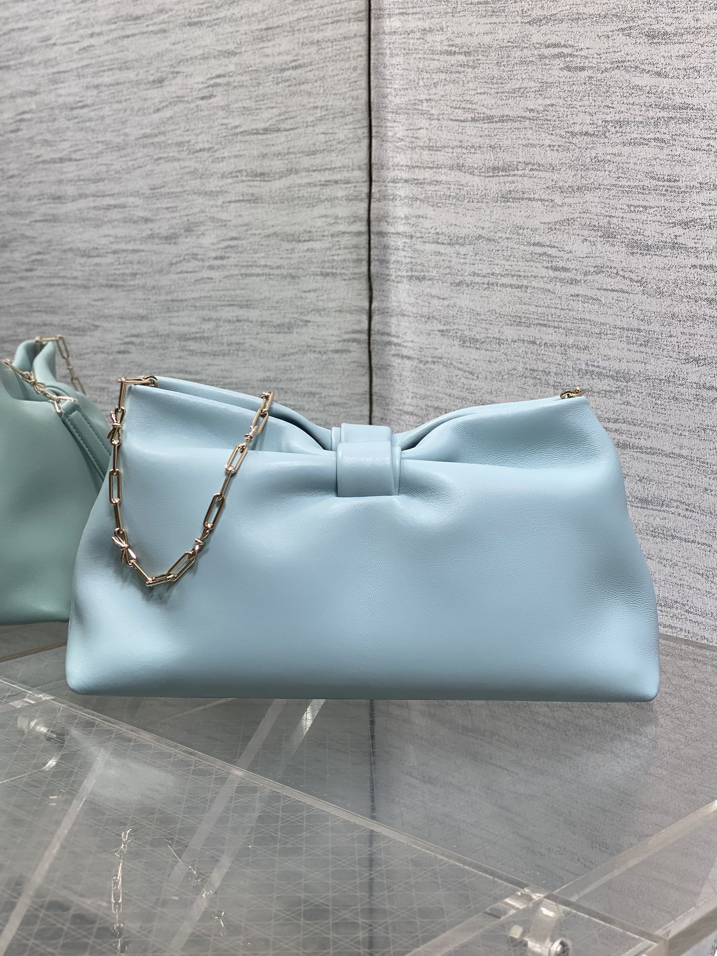 现货‼️🎀Dior-LAMBSKIN 2026春夏新款LAMBSKIN链条包，全新的包形，小牛皮革的质感