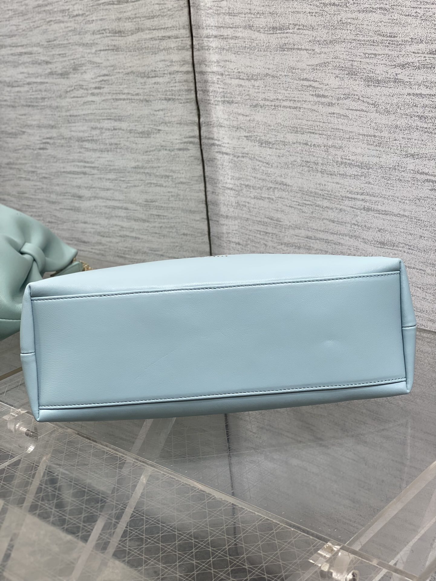 现货‼️🎀Dior-LAMBSKIN 2026春夏新款LAMBSKIN链条包，全新的包形，小牛皮革的质感