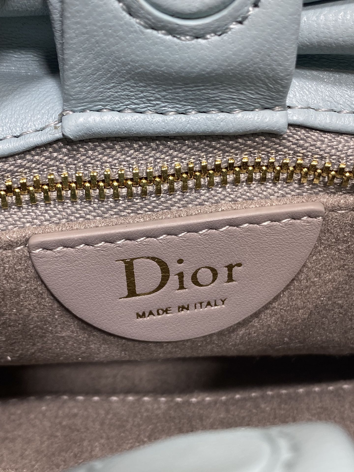 现货‼️🎀Dior-LAMBSKIN 2026春夏新款LAMBSKIN链条包，全新的包形，小牛皮革的质感