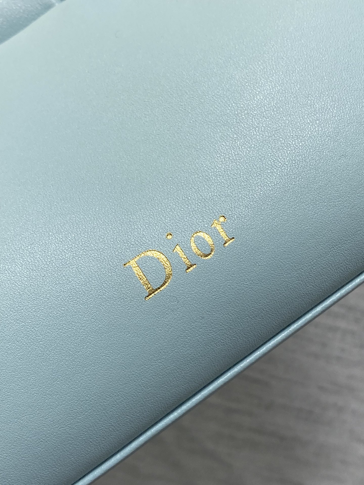 现货‼️🎀Dior-LAMBSKIN 2026春夏新款LAMBSKIN链条包，全新的包形，小牛皮革的质感