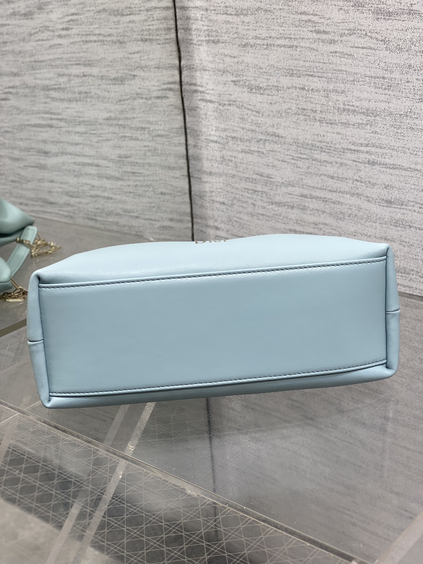 现货‼️🎀Dior-LAMBSKIN 2026春夏新款LAMBSKIN链条包，全新的包形，小牛皮革的质感