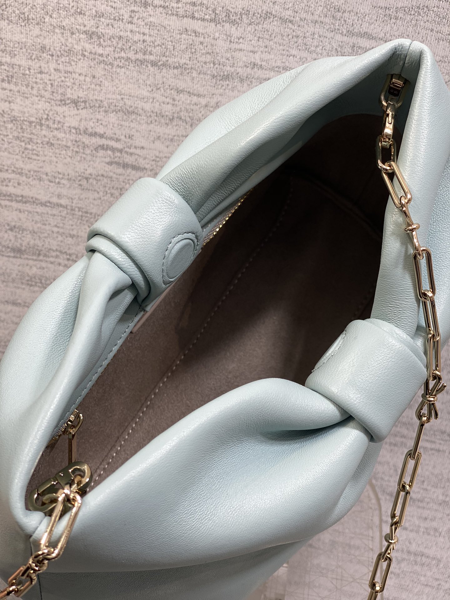 现货‼️🎀Dior-LAMBSKIN 2026春夏新款LAMBSKIN链条包，全新的包形，小牛皮革的质感