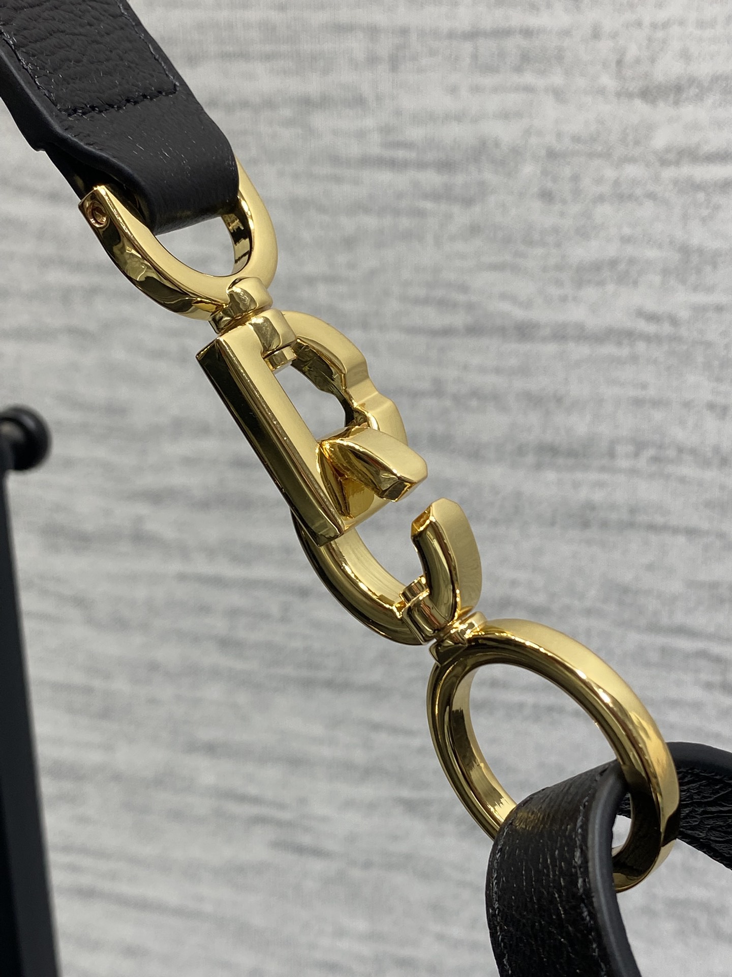 中号现货‼️Journey系列中号最新山羊纹，开年就王炸，直接击中心巴上，自带松弛感的hobo包，包形柔