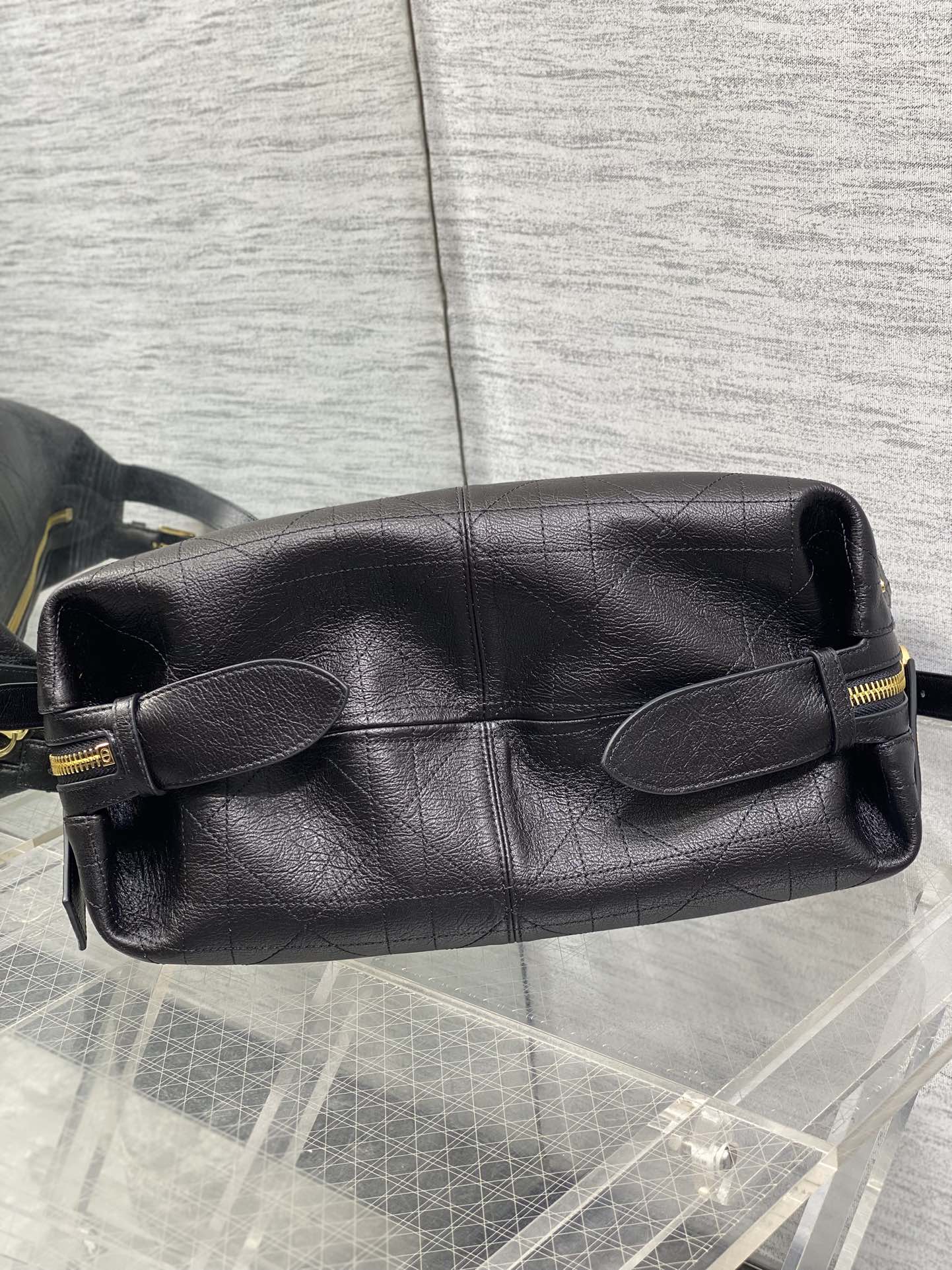 中号现货‼️Journey系列中号最新山羊纹，开年就王炸，直接击中心巴上，自带松弛感的hobo包，包形柔