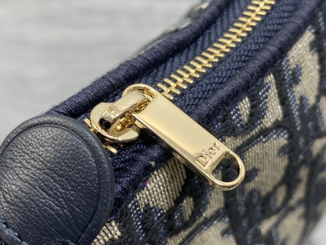 现货‼️Dior2026早春系列Oblique蝴蝶结链条包，经典 Oblique老花帆布+黑色皮革蝴蝶结