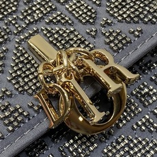 现货‼️Miss Dior最新限量手工珠子micro系列,一只什么都装不下,只能装下可爱的小包包😘,皮面 现货‼️Miss Dior最新限量手工珠子micro系列,一只什么都装不下,只能装下可爱的小包包😘,皮面