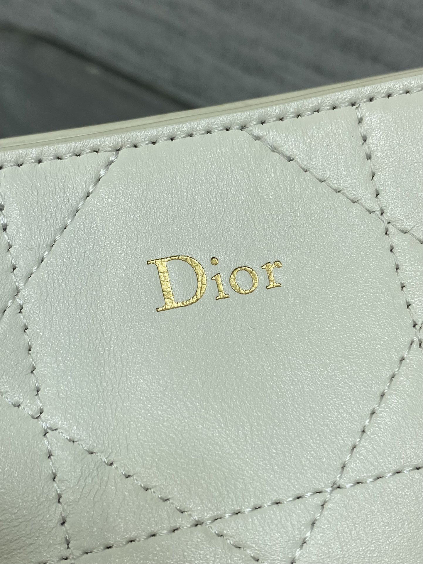 现货‼️Dior 2026 Trianon新款Hobo链条包，黑色菱格纹皮革+金属链条肩带，优雅又实用！