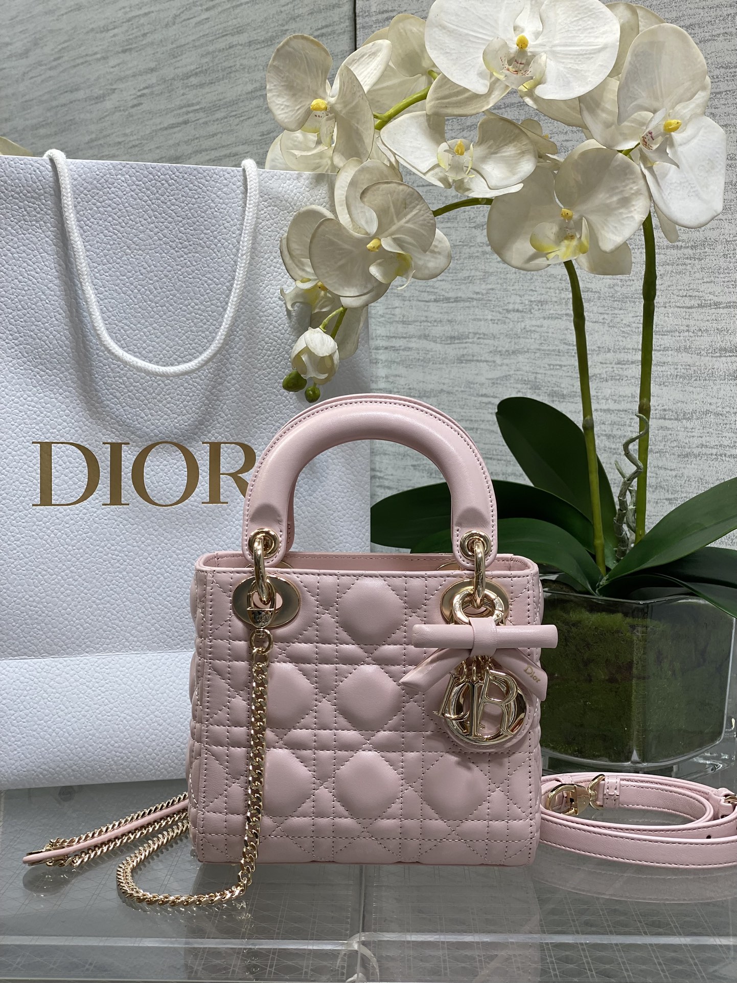 𝐋𝐚𝐝𝐲 Lazo de piel de oveja rosa suave de tres cuadros