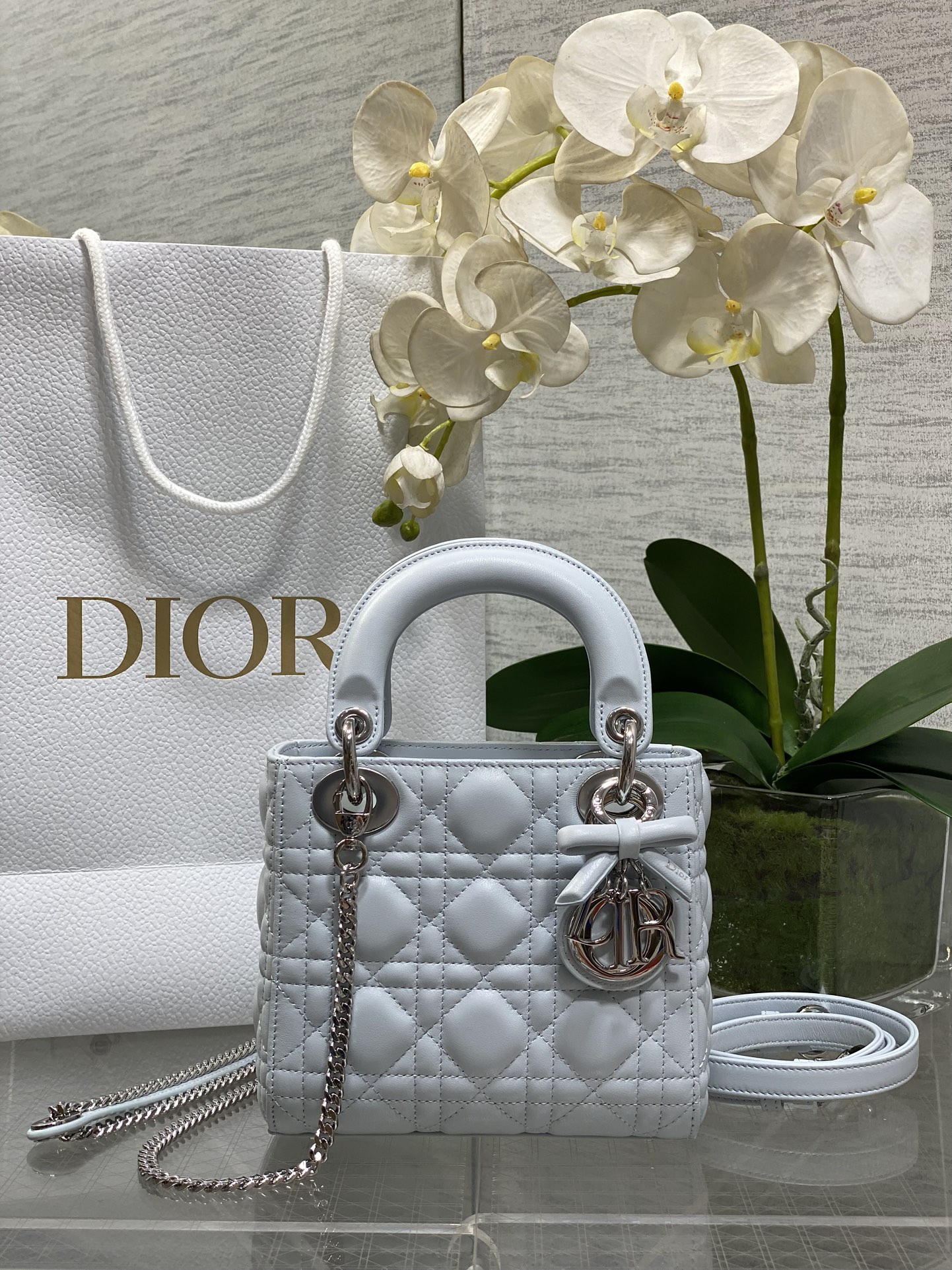 𝐋𝐚𝐝𝐲 Lazo de piel de oveja azul glaciar de tres marcos