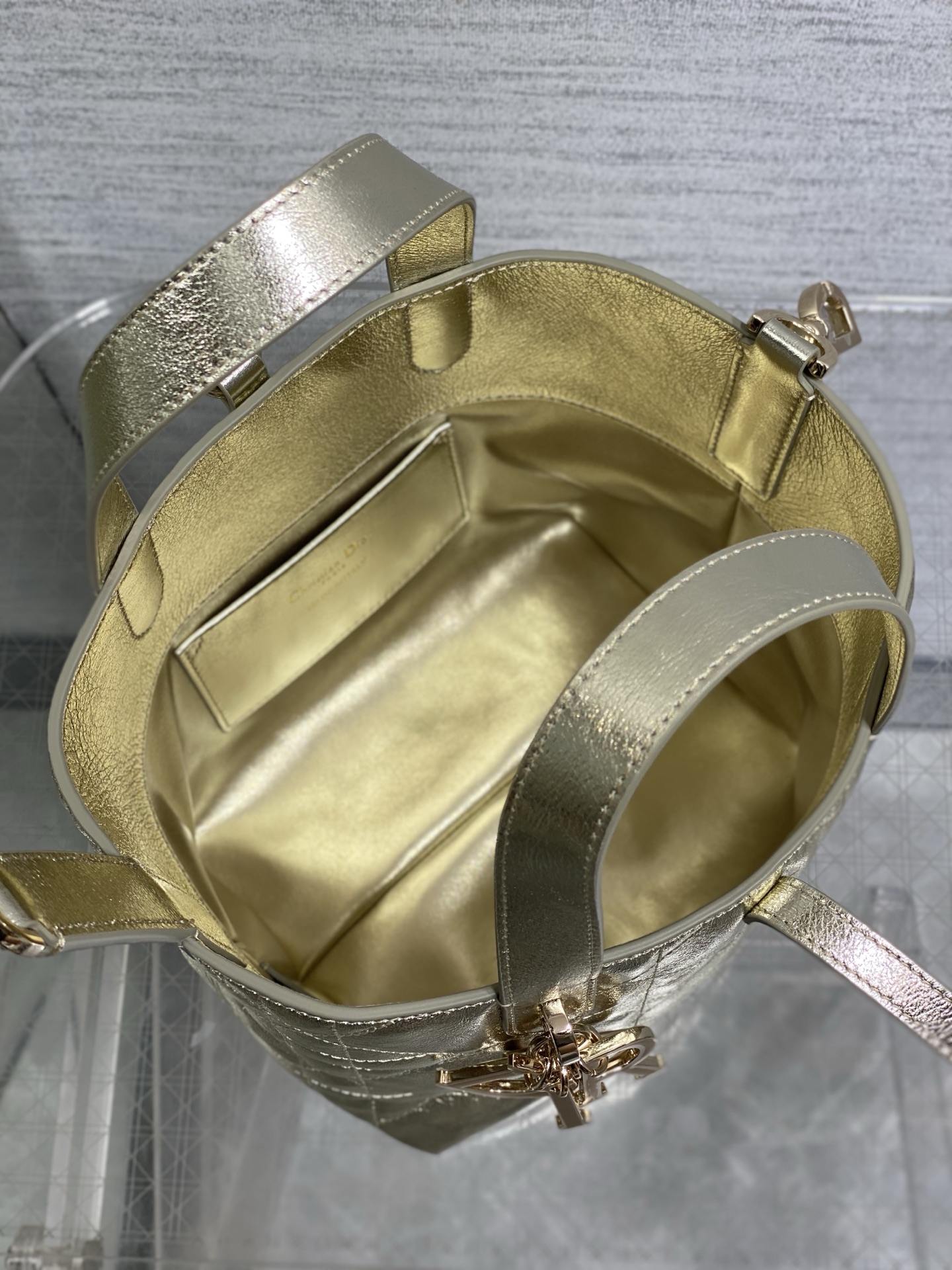 现货‼️Toujours小土著竖版小号春夏限定色金属金系列美到心巴上，属于完全治愈的色系自带温柔，浪漫，