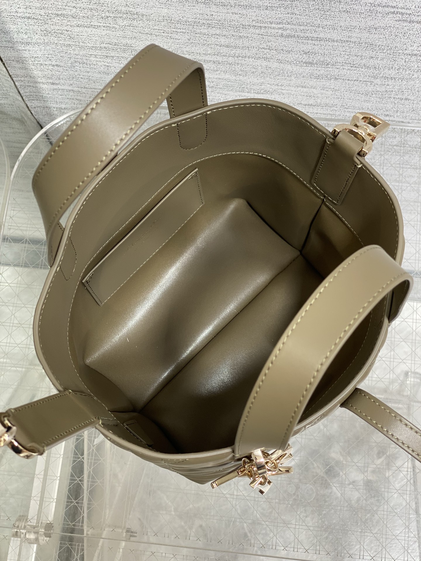 现货‼️Toujours小土著竖版小号春夏限定色果绿色系列美到心巴上，属于完全治愈的色系自带温柔，浪漫，