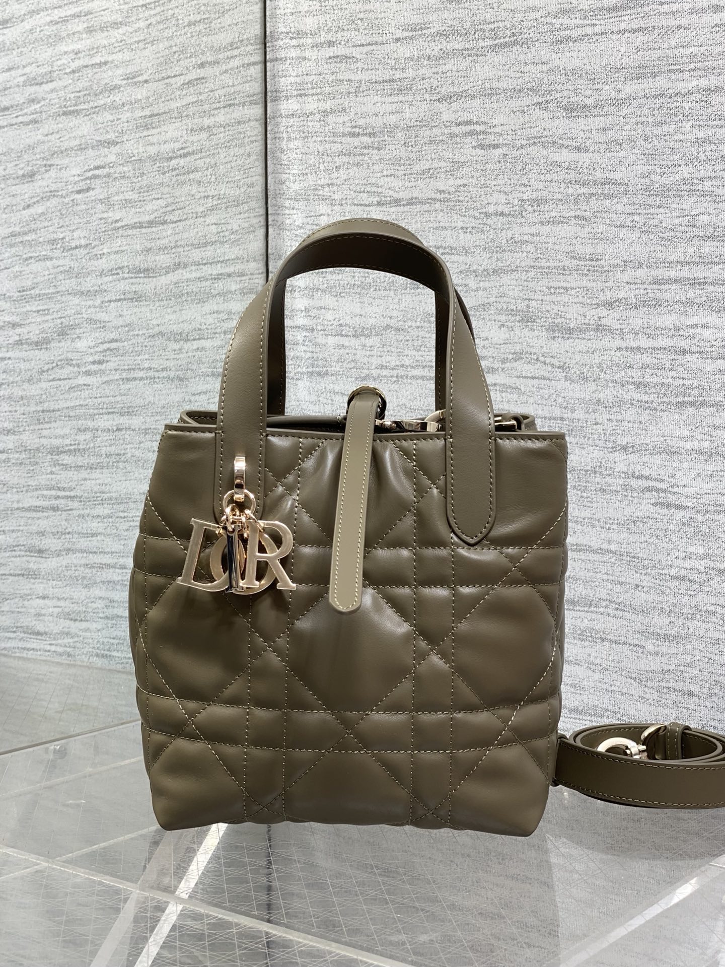 现货‼️Toujours小土著竖版小号春夏限定色果绿色系列美到心巴上，属于完全治愈的色系自带温柔，浪漫，
