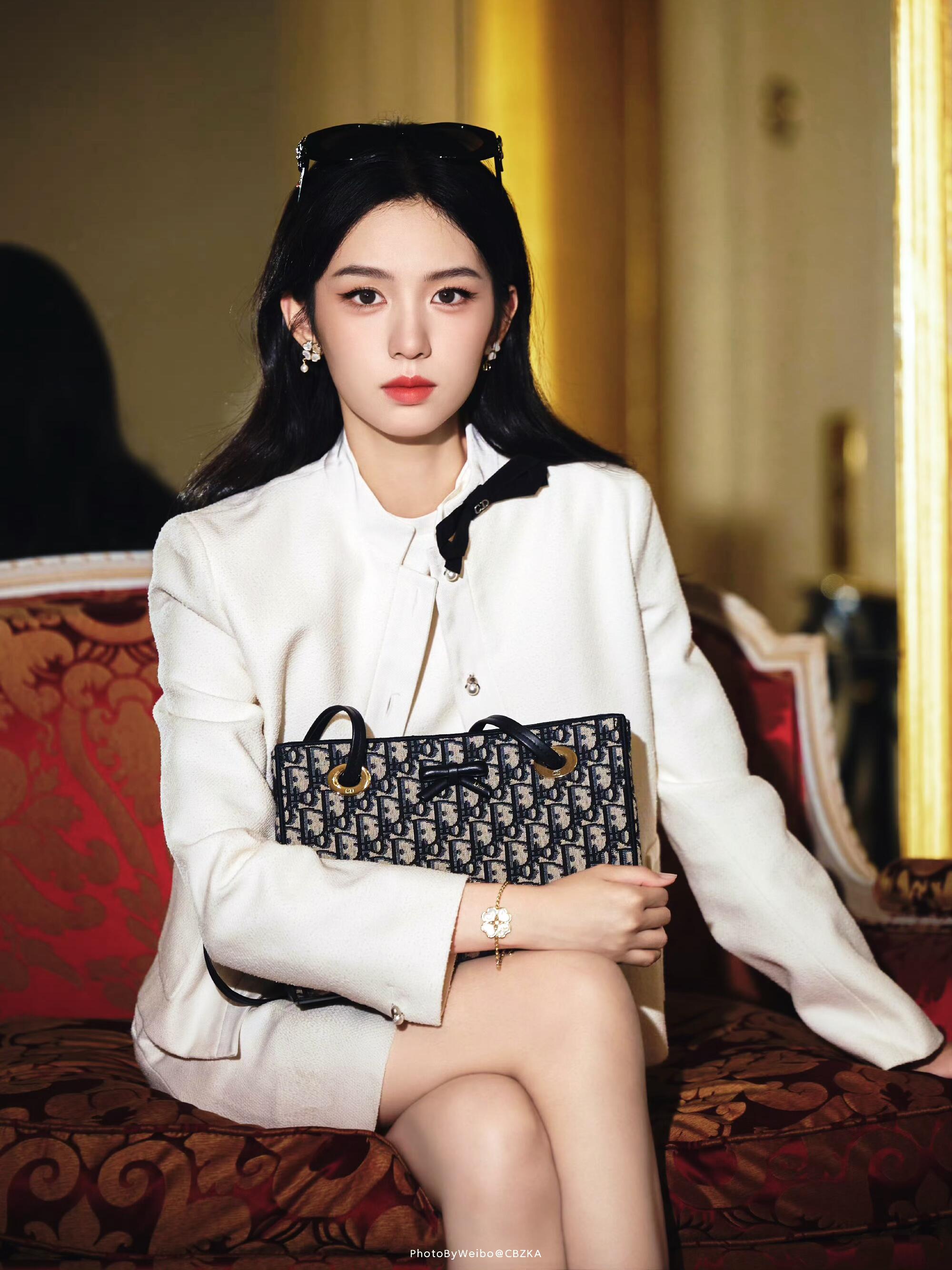 NO:812026,Dream bag, whoever carries it looks better, original leather bow, Hermes,19860909梦中情包,谁背谁好看,原厂皮蝴蝶结,Hermes,,Bag