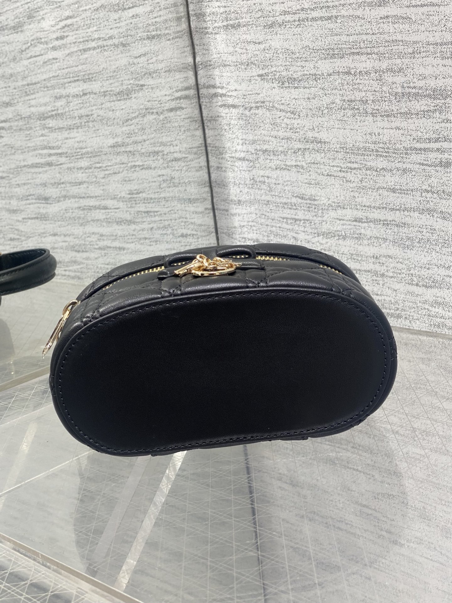 芯片版原厂皮现货‼️Dior26s新款蝴蝶结系列新款美包又上新了进口小羊皮精心制作,精湛的工艺经典的菱形 芯片版原厂皮现货‼️Dior26s新款蝴蝶结系列新款美包又上新了进口小羊皮精心制作,精湛的工艺经典的菱形