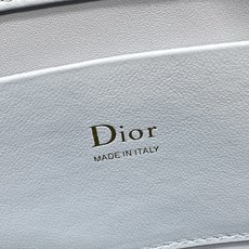 现货‼️Dior2026秋冬系列-「冰川蓝羊皮」JonathanAnderson本季的配饰和细节设计融入 现货‼️Dior2026秋冬系列-「冰川蓝羊皮」JonathanAnderson本季的配饰和细节设计融入