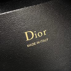 现货‼️Dior2026秋冬系列-「黑色羊皮」JonathanAnderson本季的配饰和细节设计融入了 现货‼️Dior2026秋冬系列-「黑色羊皮」JonathanAnderson本季的配饰和细节设计融入了