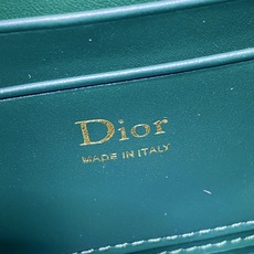 迷你现货‼️ Dior2026最新蝴蝶结手提包,把“蝴蝶结”焊在系列里.蝴蝶结也不再是小女生的甜腻感,新设计的轮廓与造型 迷你现货‼️ Dior2026最新蝴蝶结手提包,把“蝴蝶结”焊在系列里.蝴蝶结也不再是小女生的甜腻感,新设计的轮廓与造型