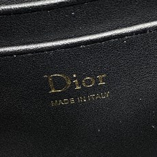 迷你现货‼️ Dior2026最新蝴蝶结手提包,把“蝴蝶结”焊在系列里.蝴蝶结也不再是小女生的甜腻感,新设计的轮廓与造型 迷你现货‼️ Dior2026最新蝴蝶结手提包,把“蝴蝶结”焊在系列里.蝴蝶结也不再是小女生的甜腻感,新设计的轮廓与造型