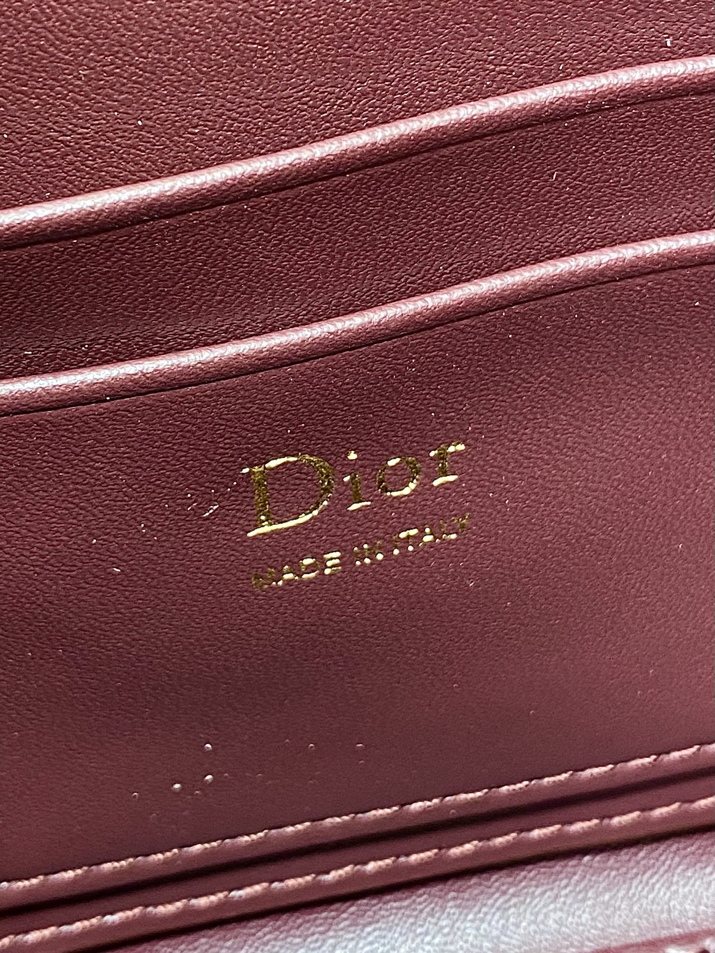 迷你现货‼️ Dior2026最新蝴蝶结手提包，把“蝴蝶结”焊在系列里.蝴蝶结也不再是小女生的甜腻感，新设计的轮廓与造型