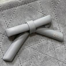 现货‼️ Dior2026春夏新款老花蝴蝶结托特包,经典 Oblique帆布+蝴蝶结点缀超优雅少女感,轻便自重,通勤出街 现货‼️ Dior2026春夏新款老花蝴蝶结托特包,经典 Oblique帆布+蝴蝶结点缀超优雅少女感,轻便自重,通勤出街