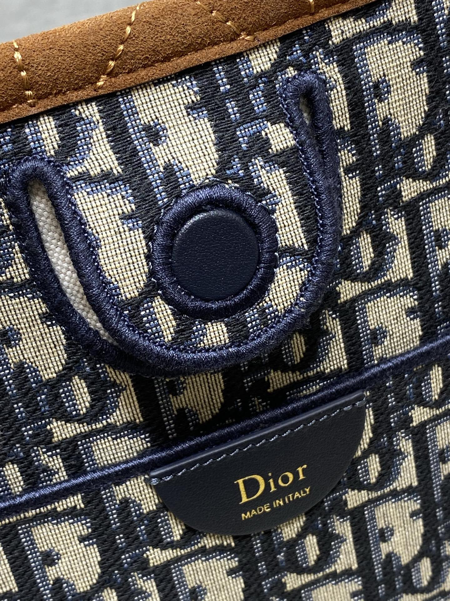 现货‼️ Dior2026春夏新款老花蝴蝶结托特包，经典 Oblique帆布+蝴蝶结点缀超优雅少女感，轻便自重，通勤出街