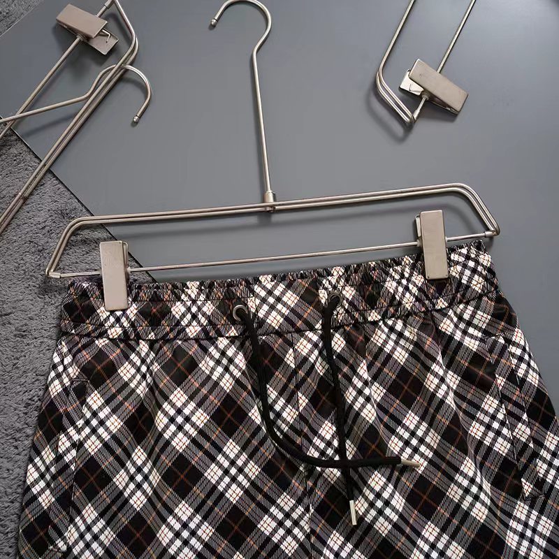 Burberry 巴宝莉 最新款男士潮牌沙滩裤，料子细腻光，快 高清面料印花，手感极佳 M~XXXL