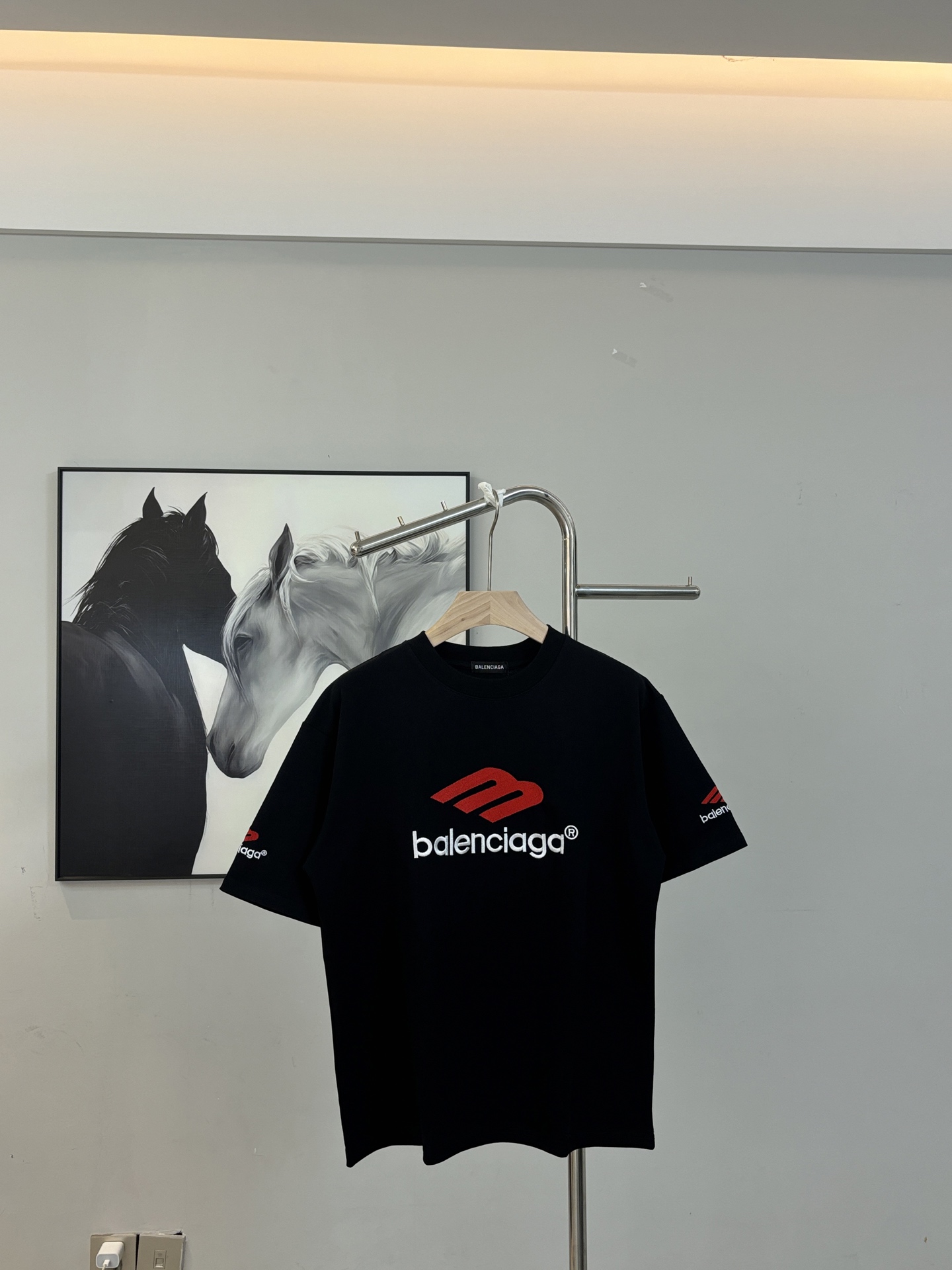 P70 Camiseta de manga corta con bordado de letras M de París y colaboración. Tejido: 32 cabos dobles, 280g de alto gram…