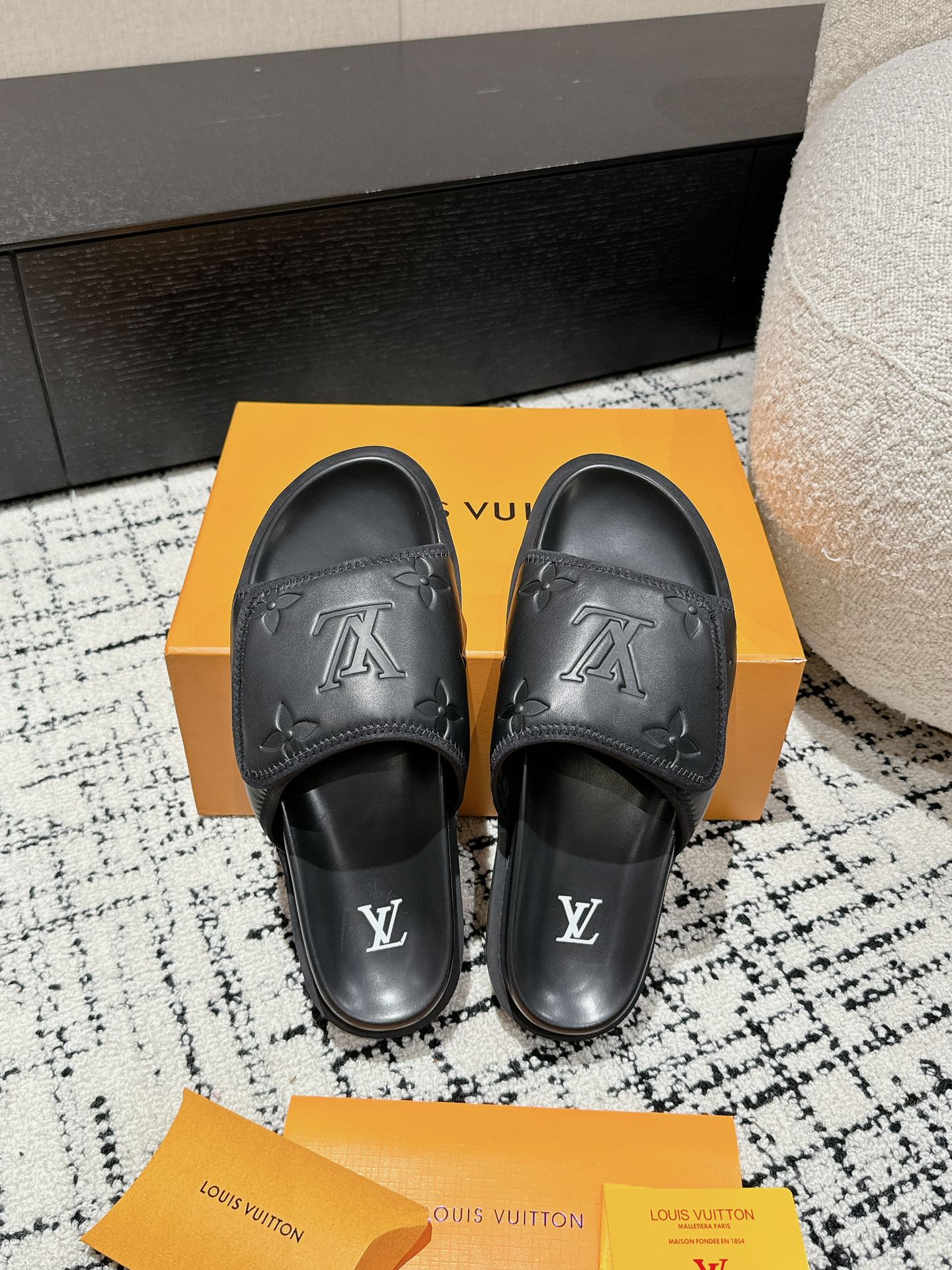 Hermès Louis vuitton 路易威登 LV 24/ 最新 男士 沙滩 拖鞋