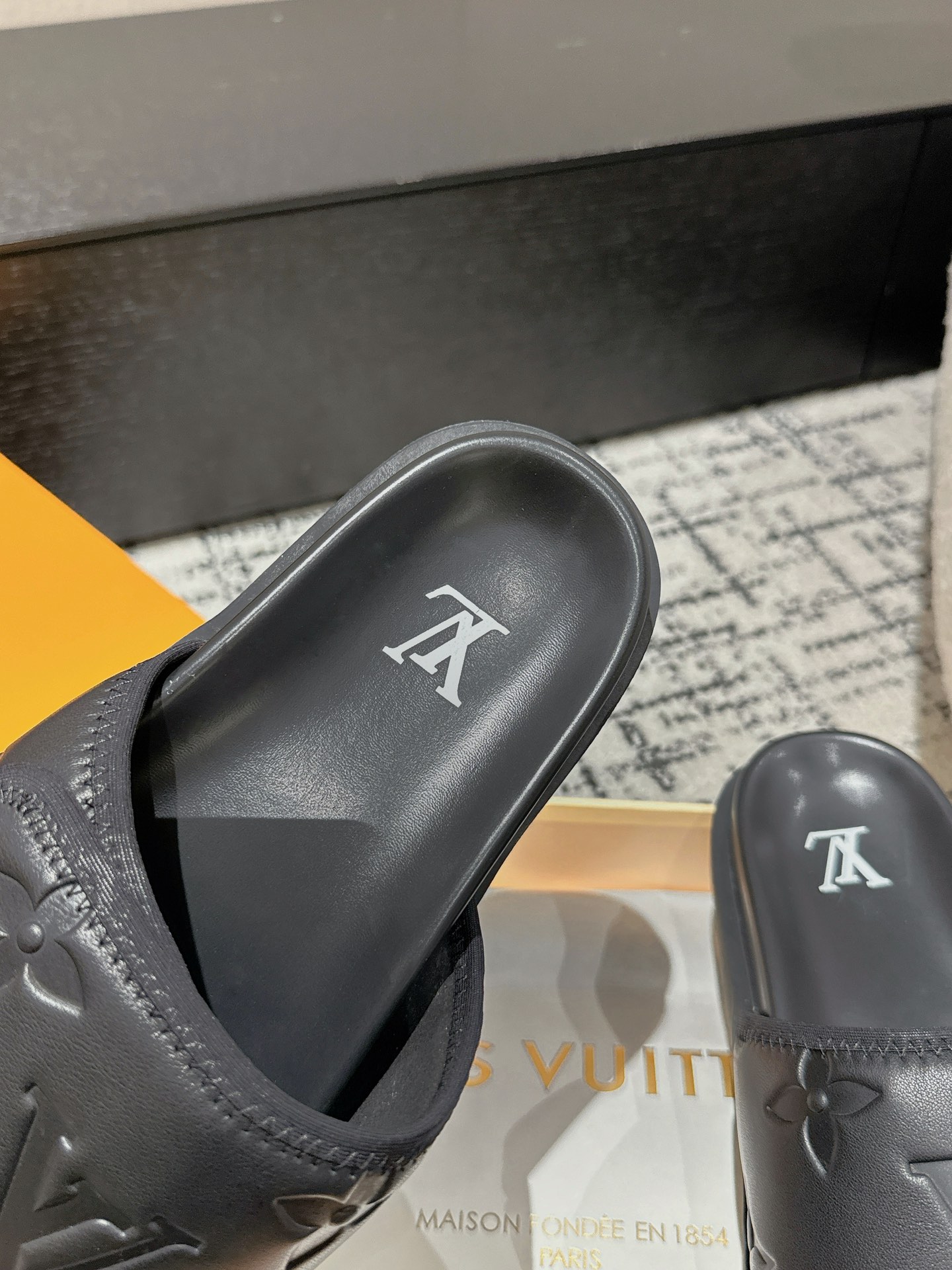 Hermès Louis vuitton 路易威登 LV 24/ 最新 男士 沙滩 拖鞋