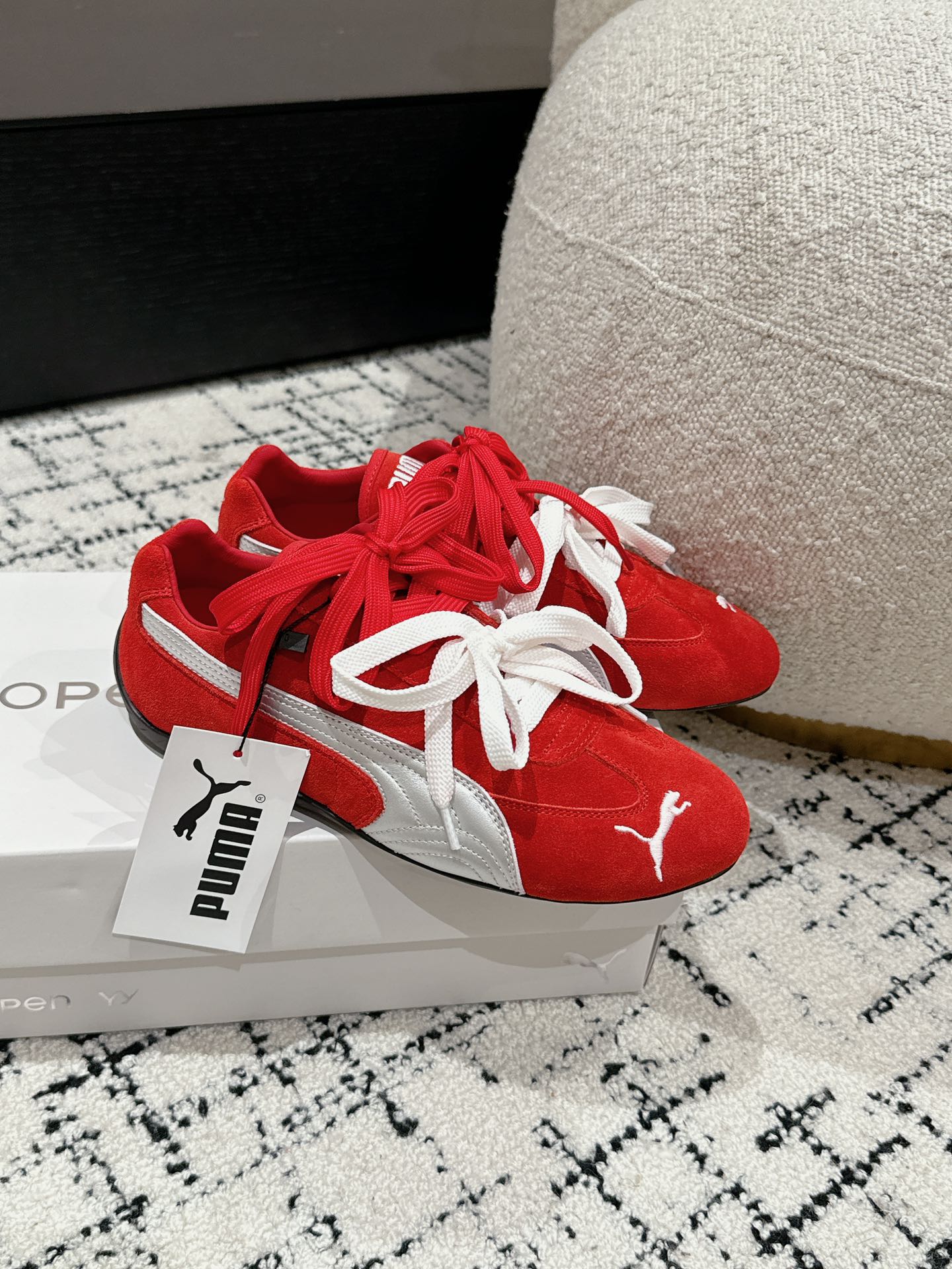 OPEN YAY x PUMA Women’s Football Shoes: Premium Materials, Unique Design, Limited Edition - 图片 2