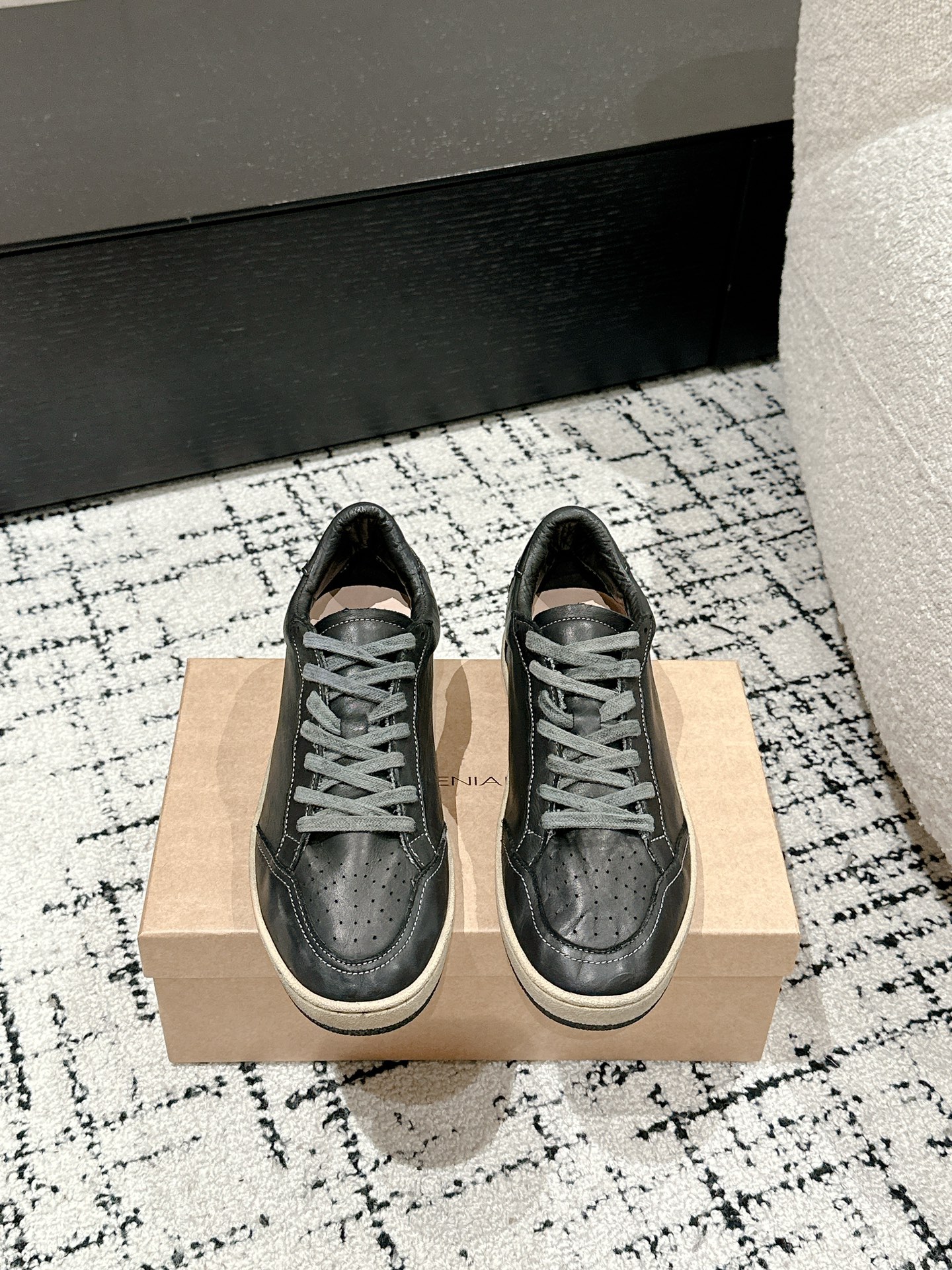 NO:210187,Washed retro shoes at the end of the year are all high-end personalized models; early delivery is early; 35/20; 36/24; 37/32; 38/26; 39/16; 40/2; pay attention to the big discount at the end of the year, all are not returned or exchanged, special prices,19860909水洗复古鞋年尾大甩,全部是高端自留款；早下早得早得；35/20；36/24；37/32；38/26；39/16；40/2；注意年尾大甩货,全部不退换,特价款,,Children's