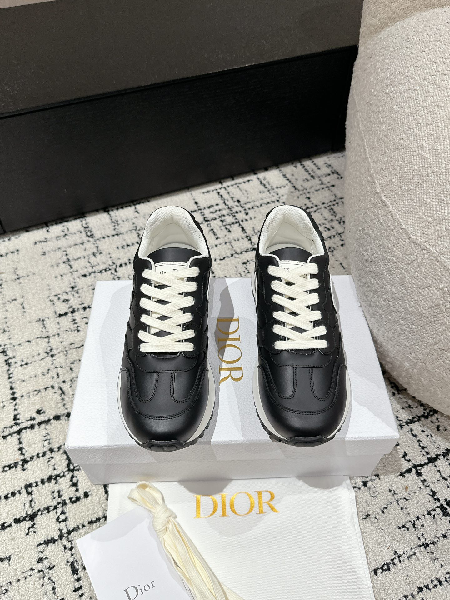 Lujo
 Dior Zapatos Zapatillas deportivas AAA+ réplica
 Negro Blanco Universal para hombres y mujeres Cuero de vaca Caucho Fashion Casual