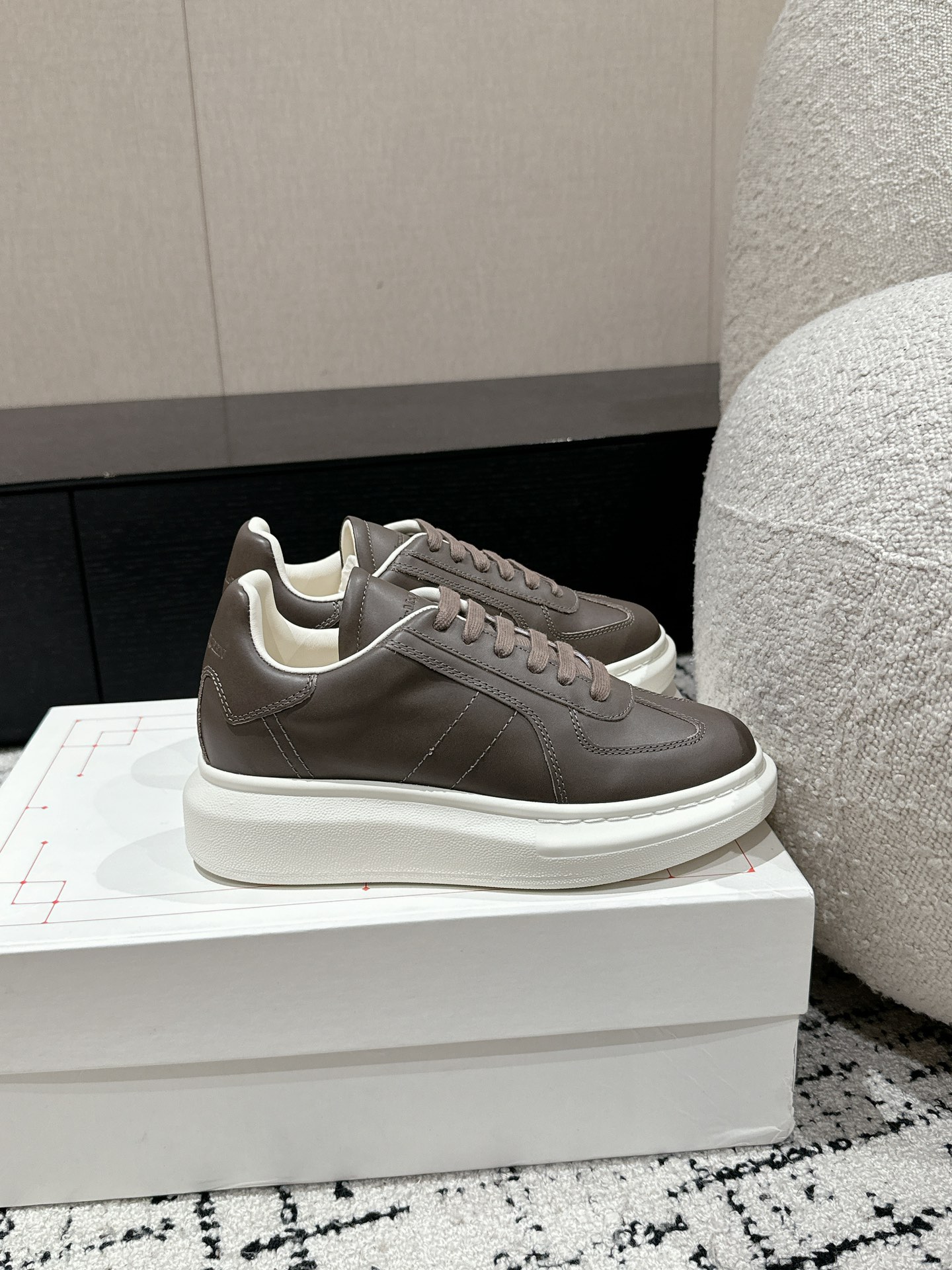 Alexander McQueen Women's Shoes — photo 2