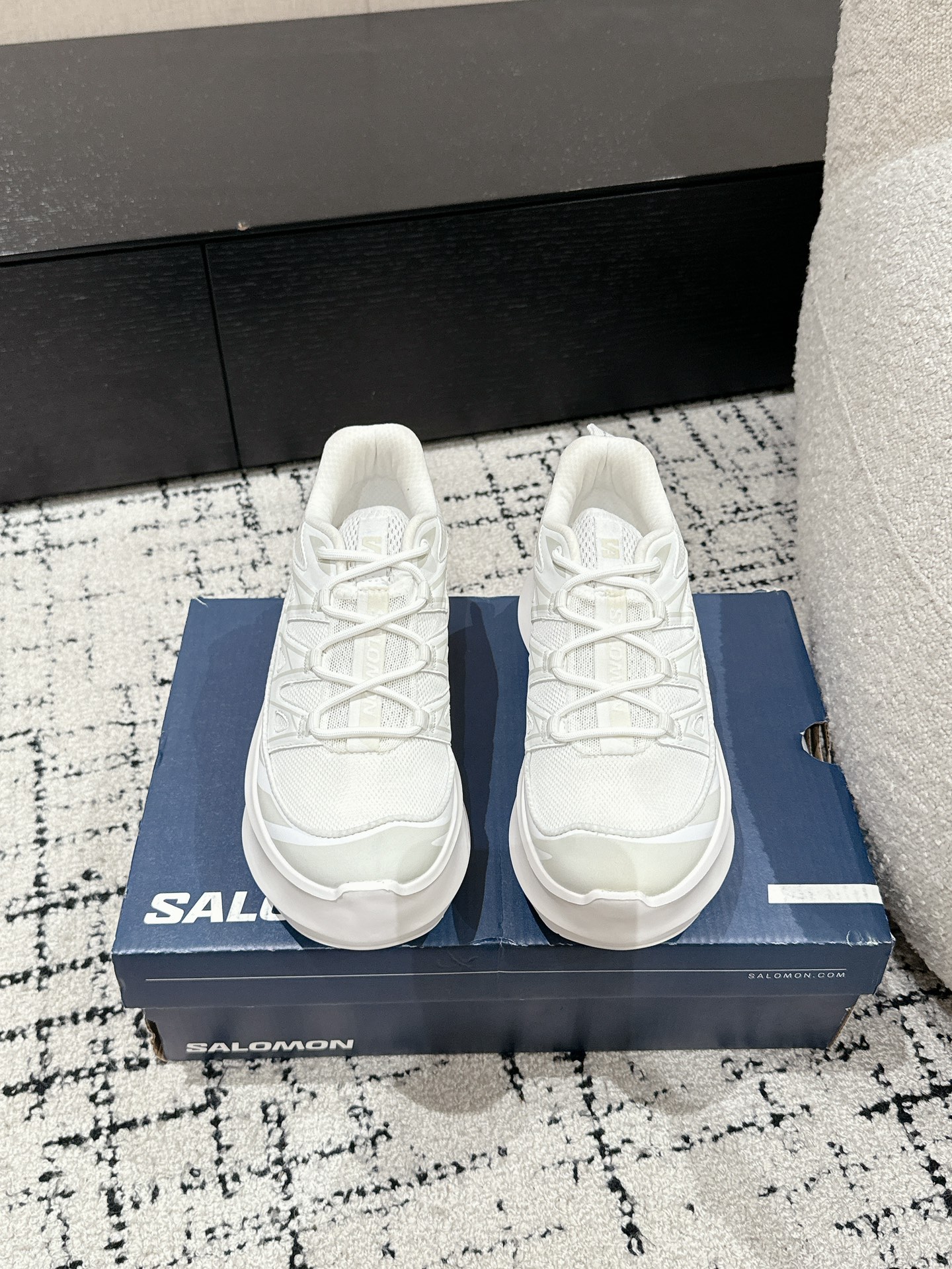 NO:263821,CDGSalomon 25/ Latest Lisa thick-soled sneakers with inner height-enhanced thick-soled sneakers, the latest new version series on the cabinet, catwalk style. Top ZP purchase, custom version, perfect replica of the original version, the highest version on the market!  Unique and personalized design, super stylish on the feet, very comfortable and versatile. The round head design allows the toes to be fully released. The new sole is just right in height, and the low-key height increases and slimming. Fabric: Original cowhide splicing breathable net Inner: Original breathable net Outsole: 6.5cm heightened rubber thick sole Size: #35-40 (40 custom-made, no return or replacement), casual shoes/sports shoes, Dolce & Gabbana, sneakers, cowhide19860909CDGSalomon二代 25/ 最新 Lisa 同款厚底运动鞋 内增高厚底运动鞋,最新柜上同步新版系列,T台走秀款 .顶级ZP购入,对版定制,原版完美复刻 ,市面上最高版本！ 独特个性的设计,上脚超有范,非常舒适百搭,圆头的设计让脚趾得到完全的释放,新底高度刚刚好,低调的增高显瘦. 面料: 原版牛皮拼接透气网 内里: 原版透气网 大底: 6.5cm增高橡胶厚底 Size: #35-40（40定制不退不换）,休闲鞋/运动鞋,Dolce&Gabbana,sneakers,cowhide,Women's Shoes