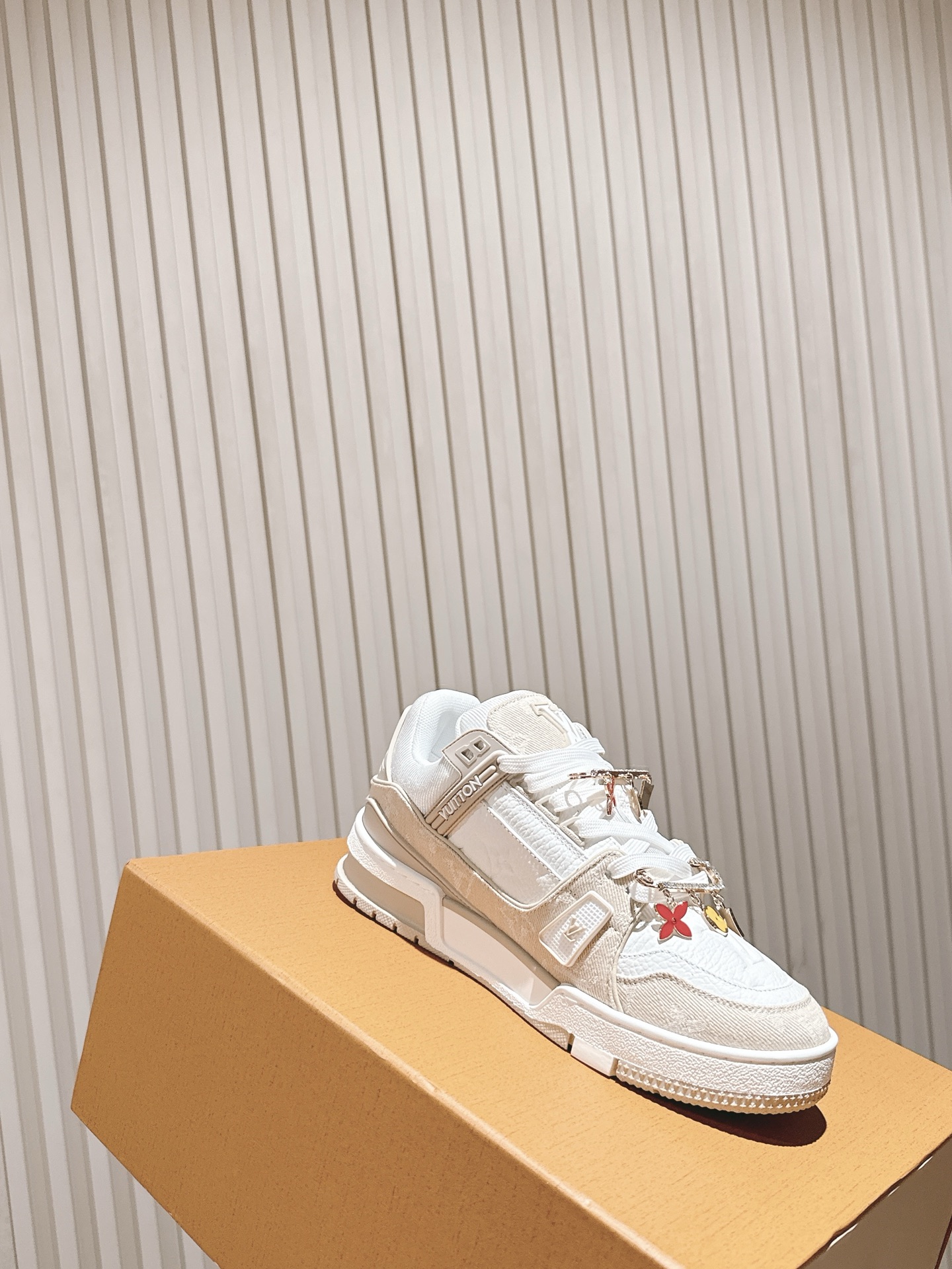 Louis Vuitton 扣子50 LV代购级新色 供应 驴家全系列 LVTrainer PVC 运动鞋