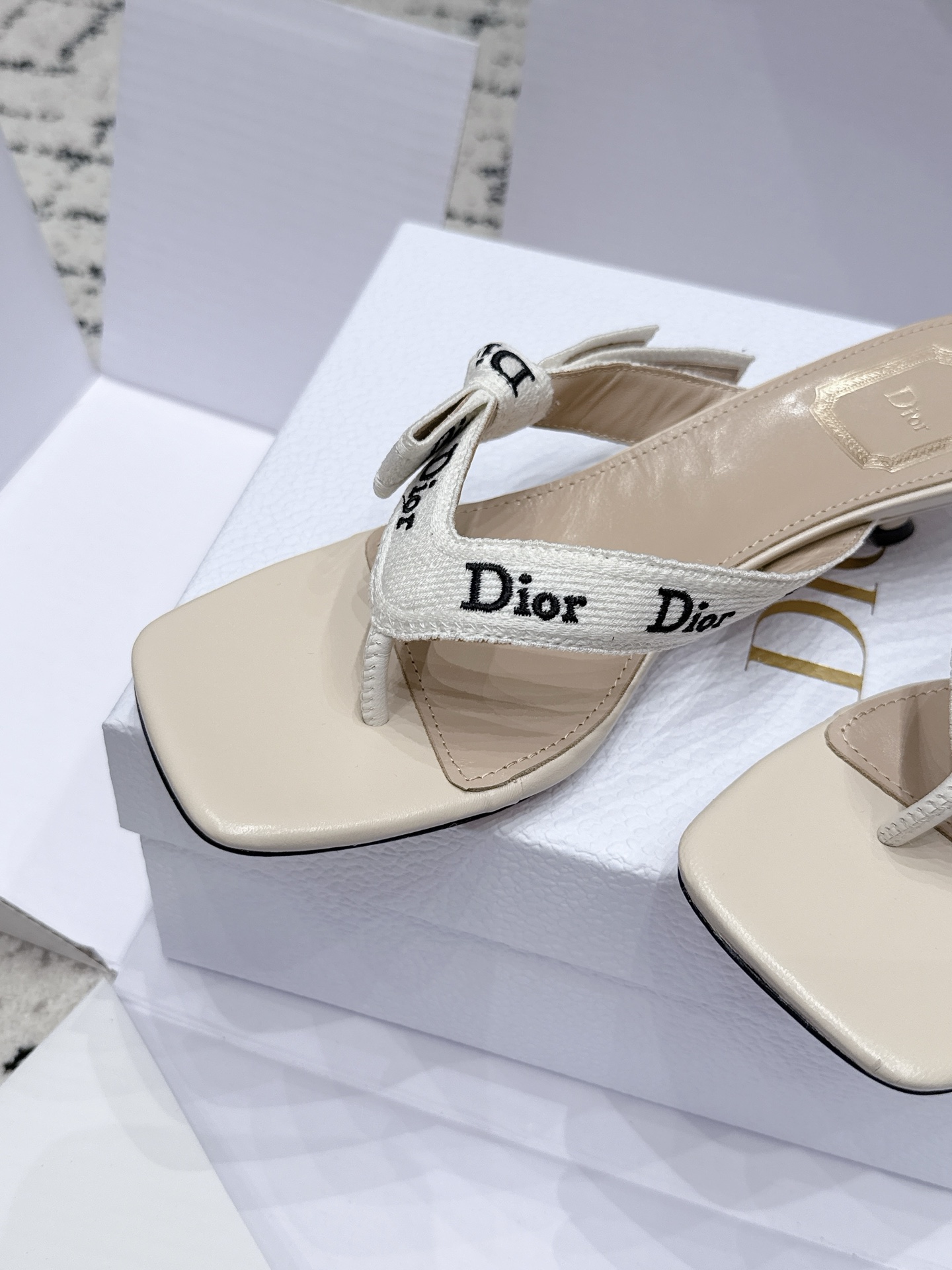 Designer Slides