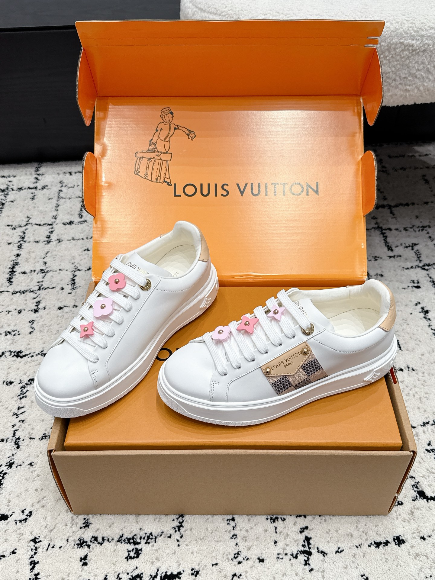 Louis Vuitton Sneakers