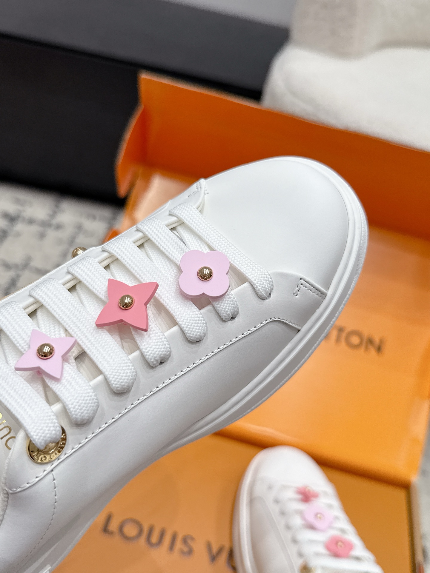Louis Vuitton Sneakers