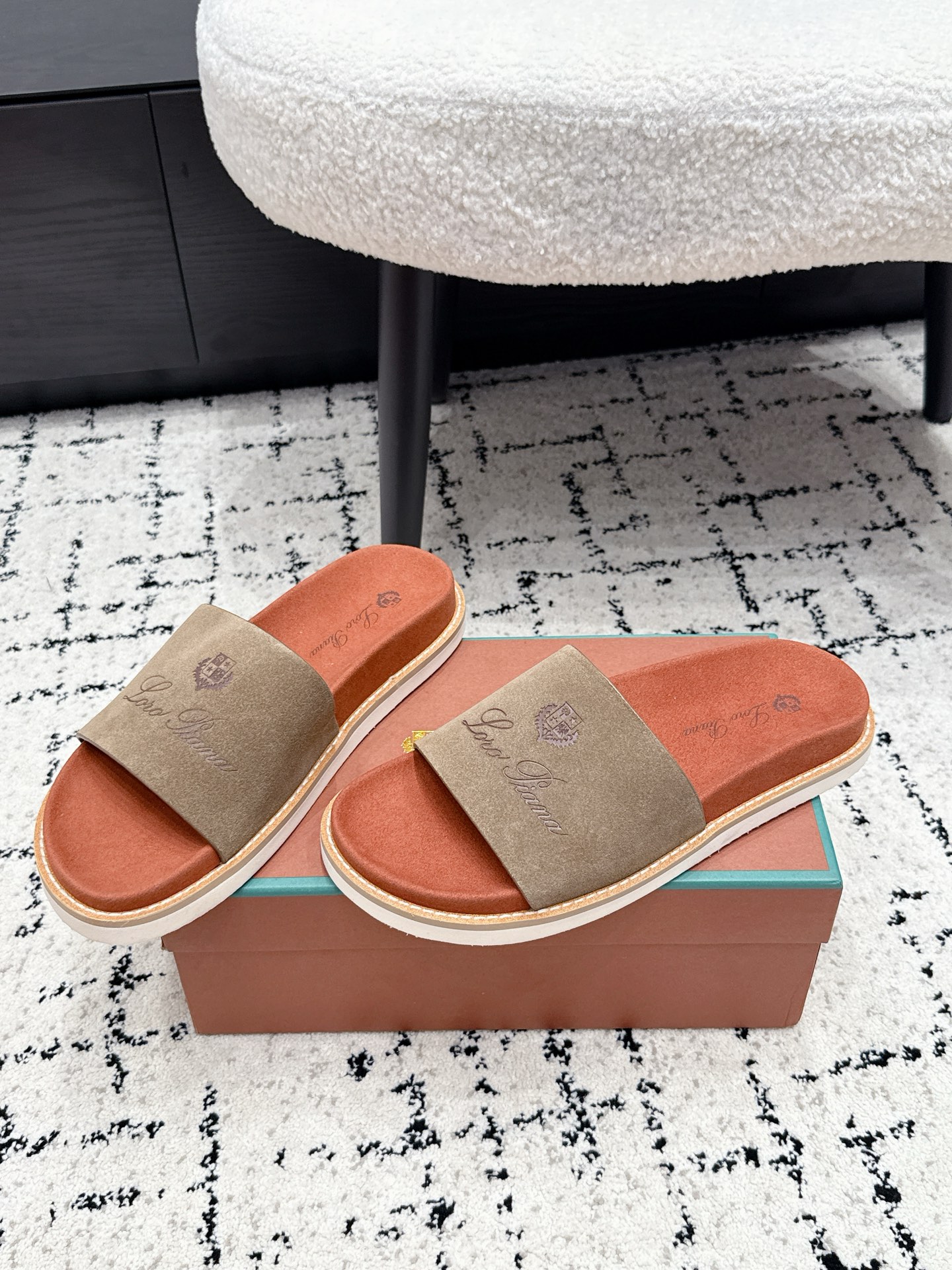 Loro Piana Slides