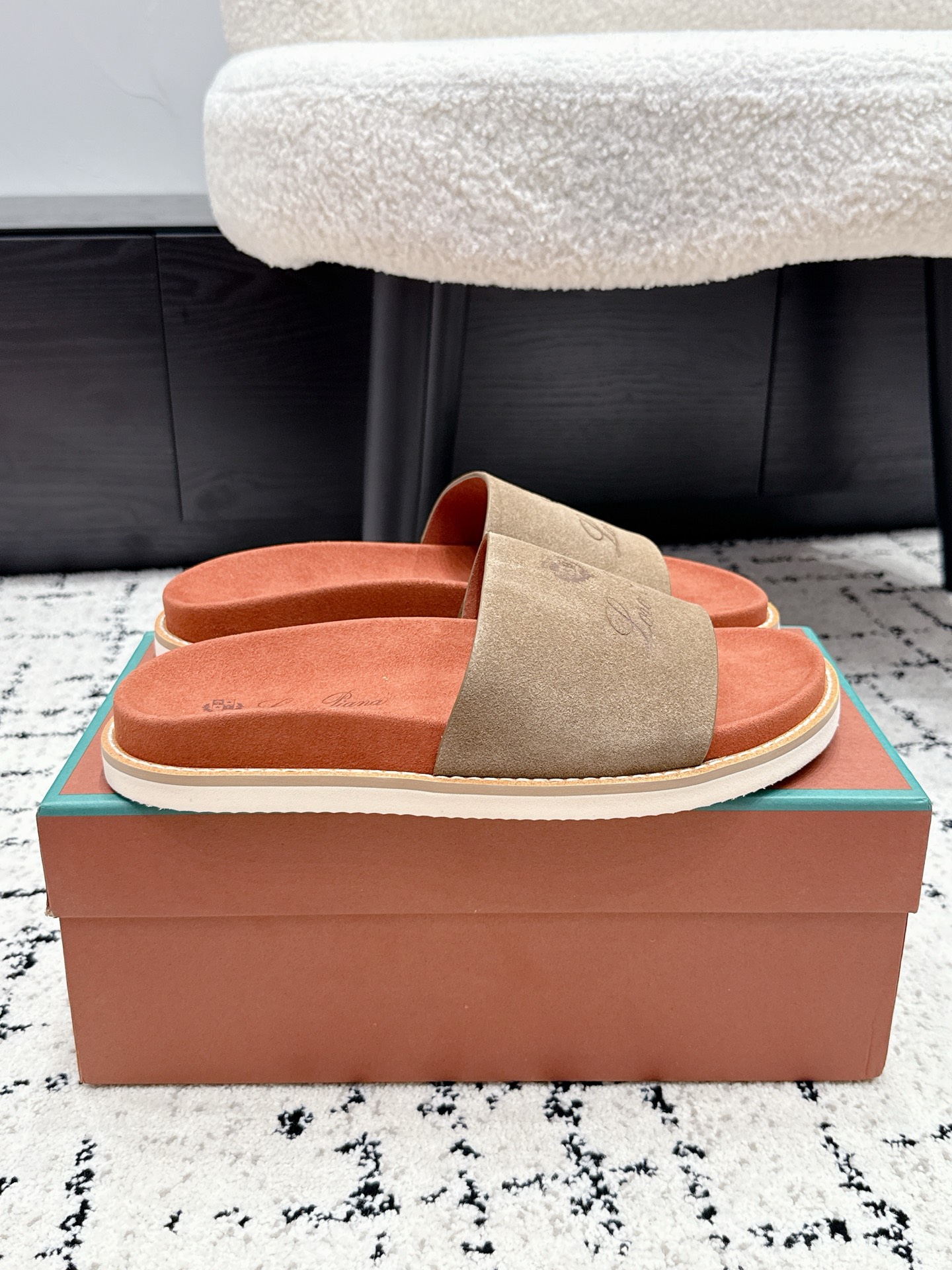 Loro Piana Slides