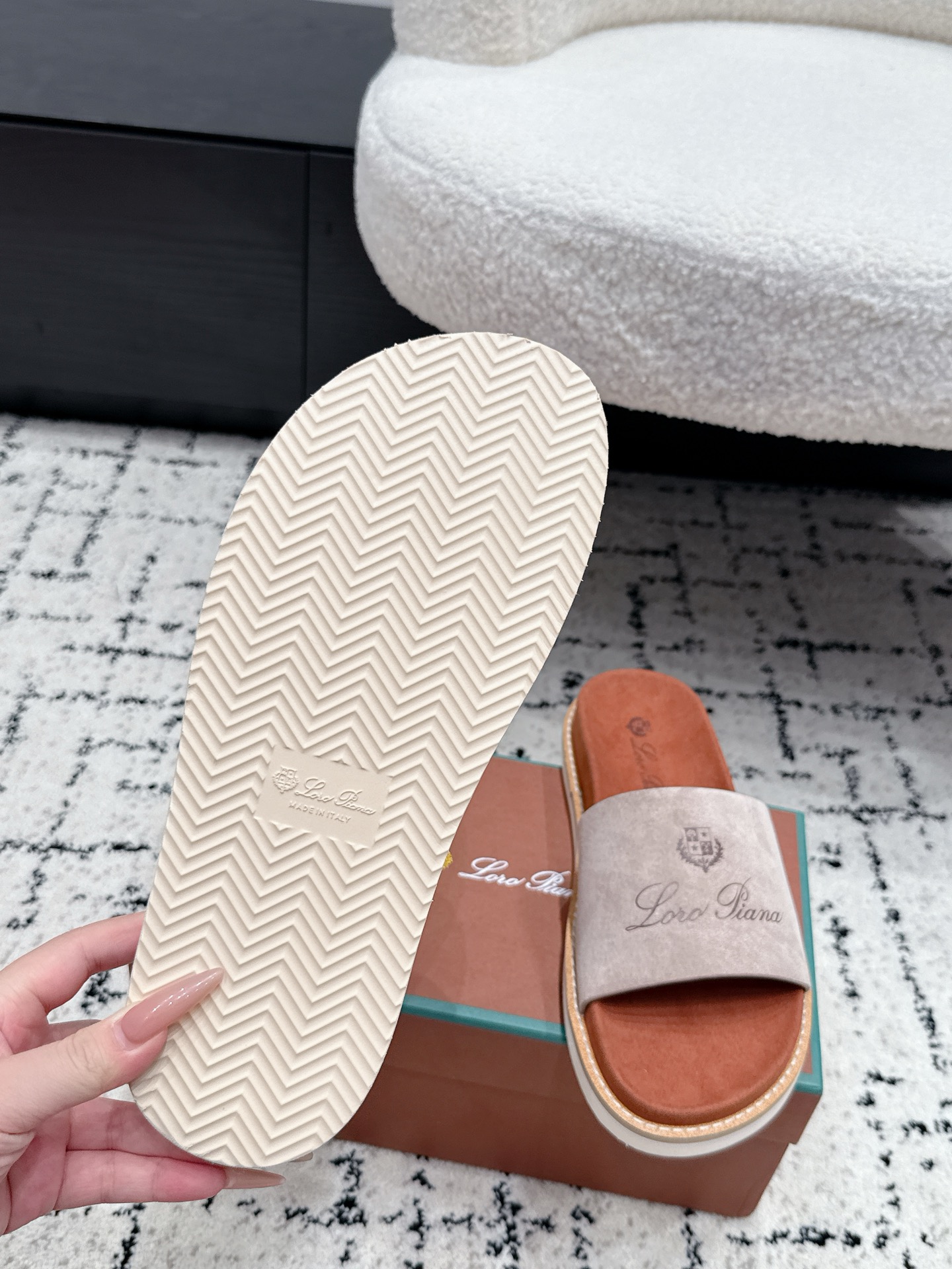 Loro Piana Slides