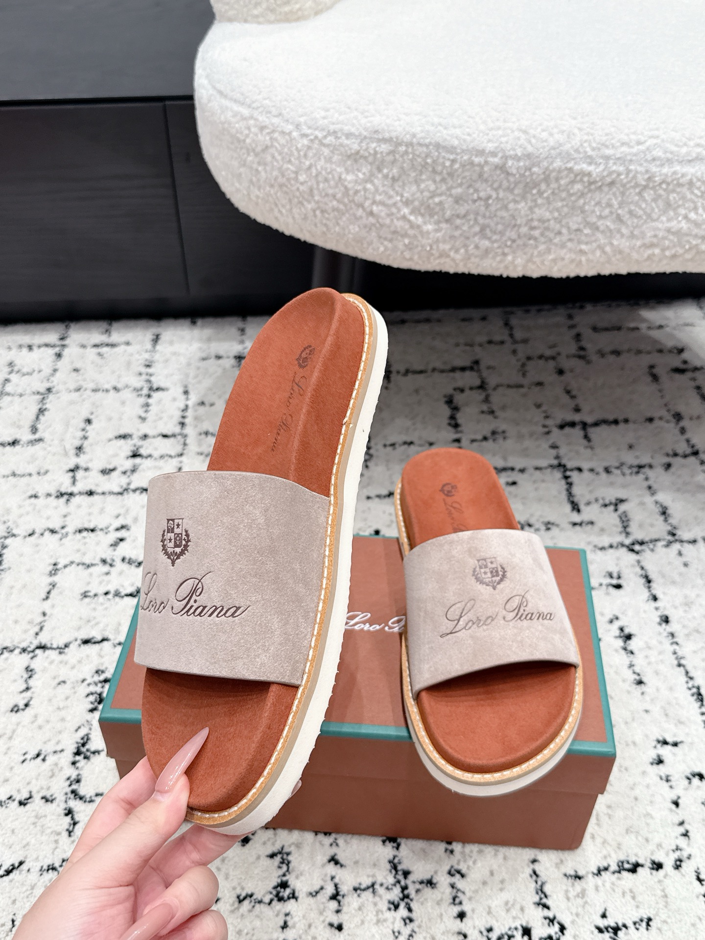 Loro Piana Slides