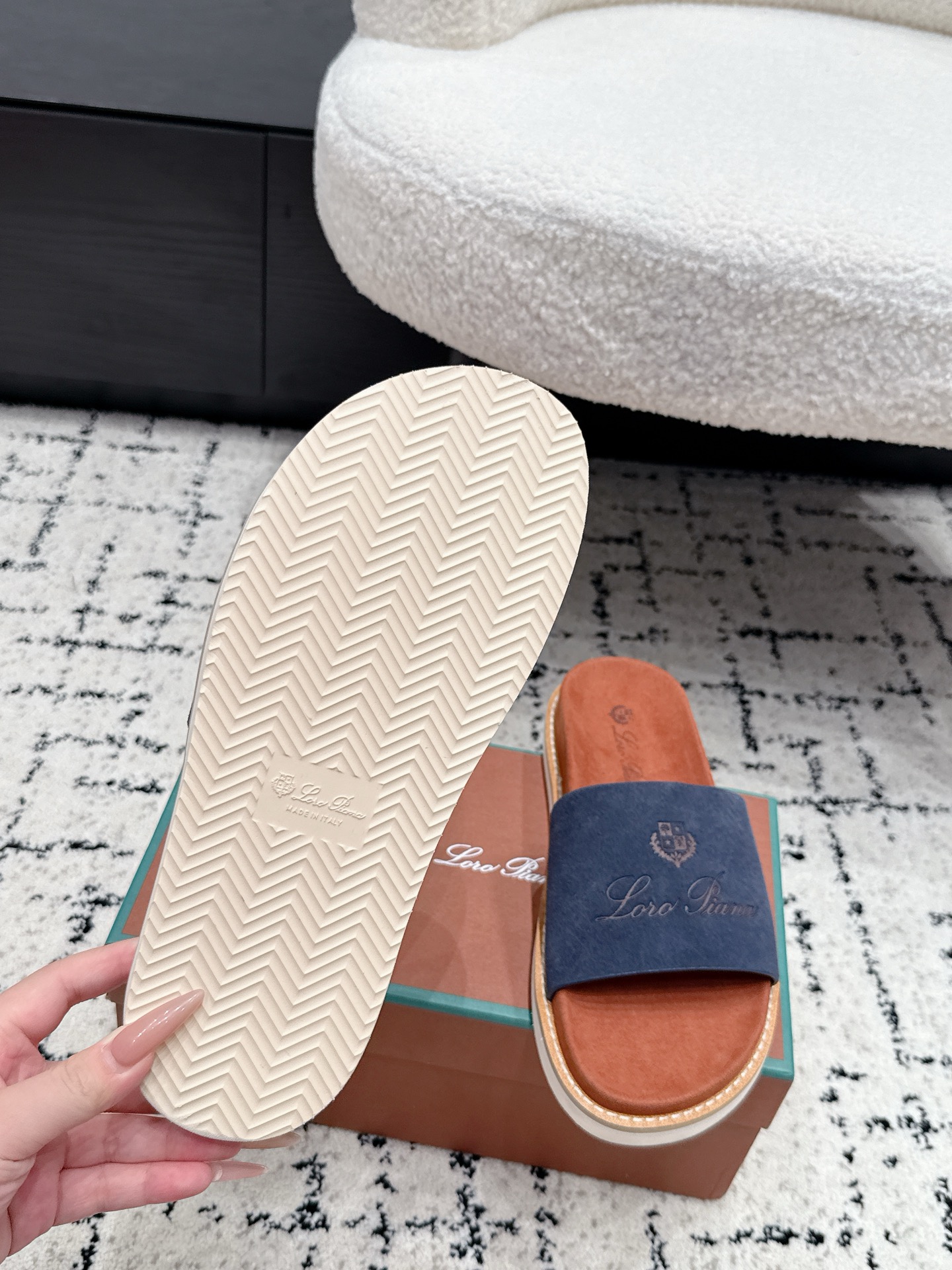 Loro Piana Slides