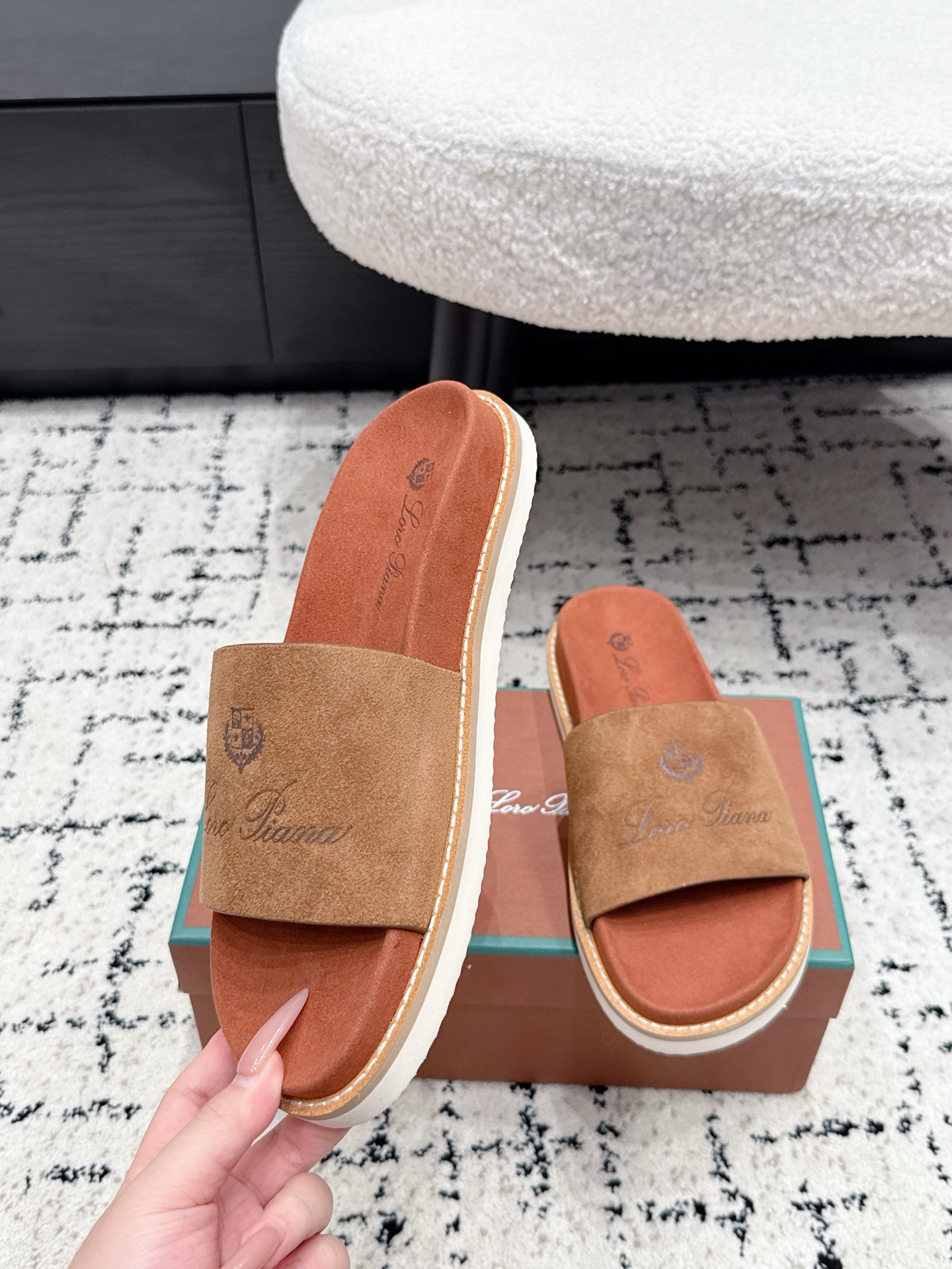 Loro Piana Slides